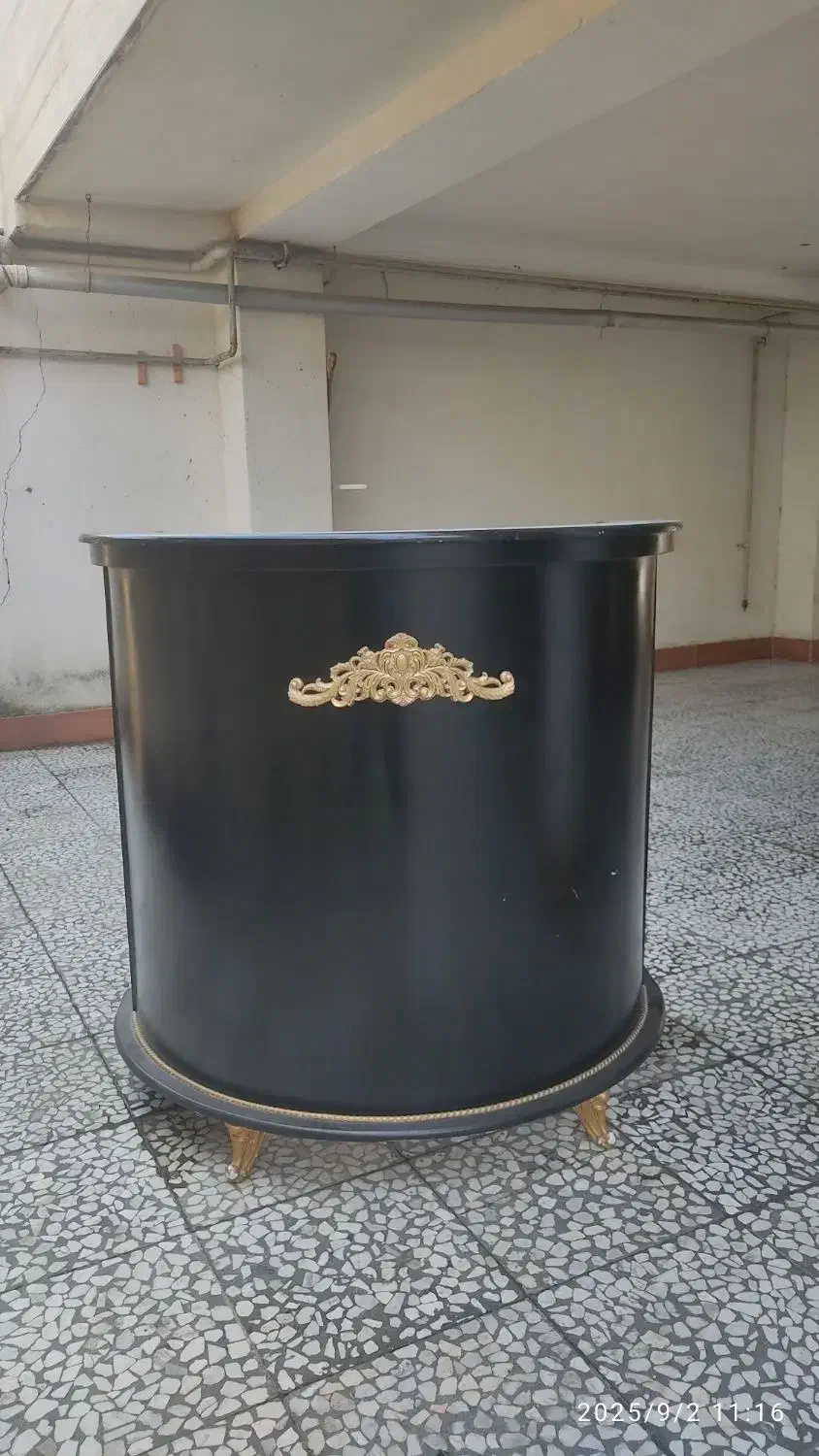 صندلی آرایشگاه و میز کانتر|آرایشگاه و سالنهای زیبایی|قائمشهر, |دیوار