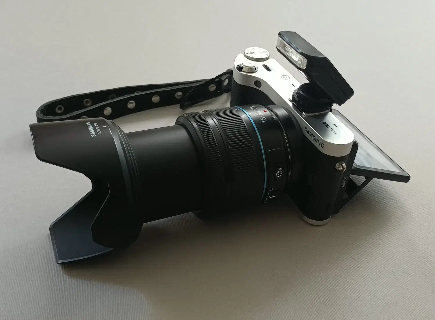 دوربین Samsung Nx300|دوربین عکاسی و فیلم‌برداری|ساری, |دیوار