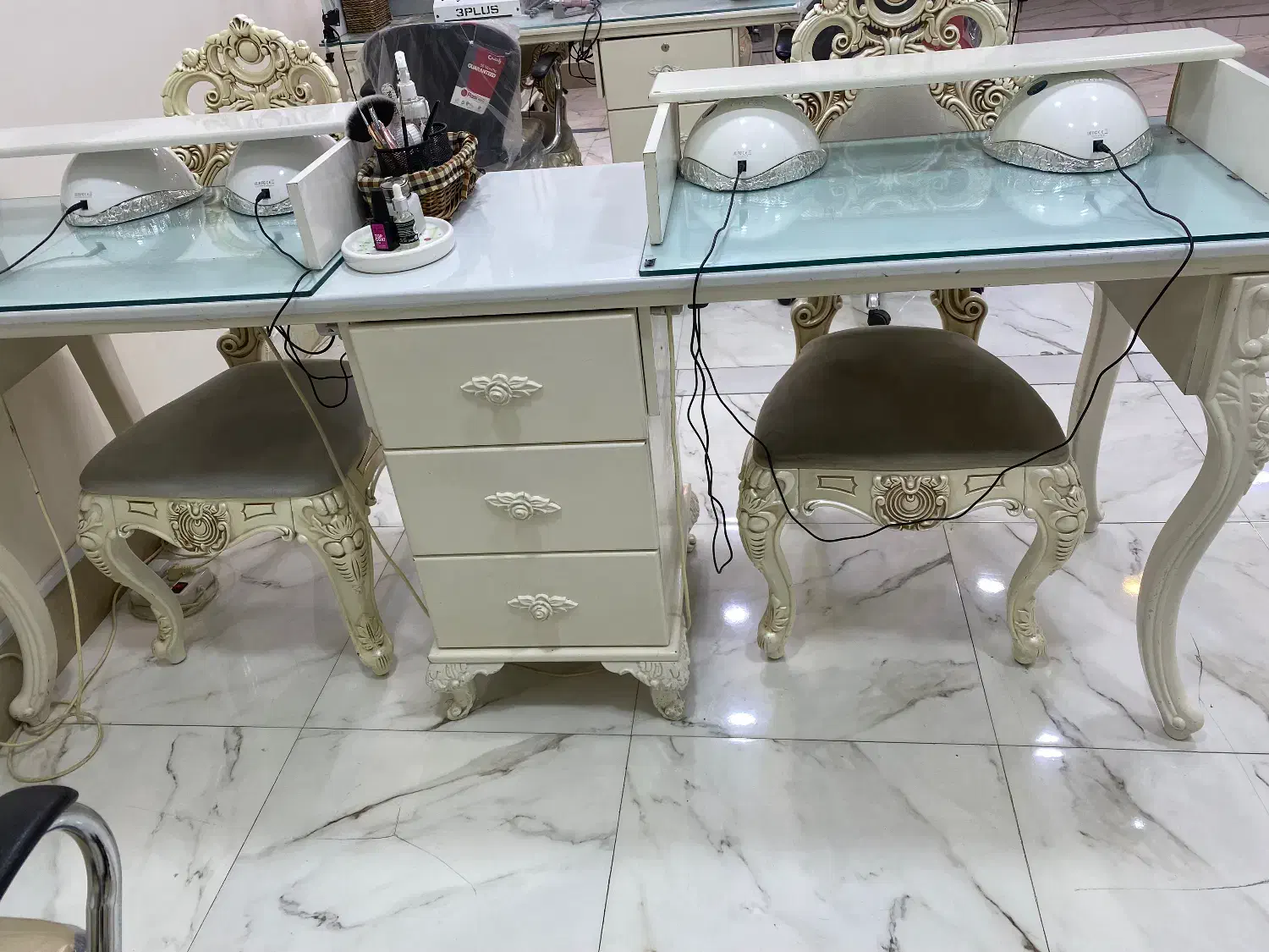 میز ناخنکار|آرایشگاه و سالن‌های زیبایی|شهریار, شهریار|دیوار