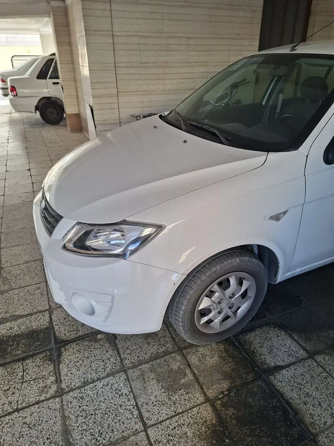 ساینا سفید|خودرو سواری و وانت|دامغان, |دیوار