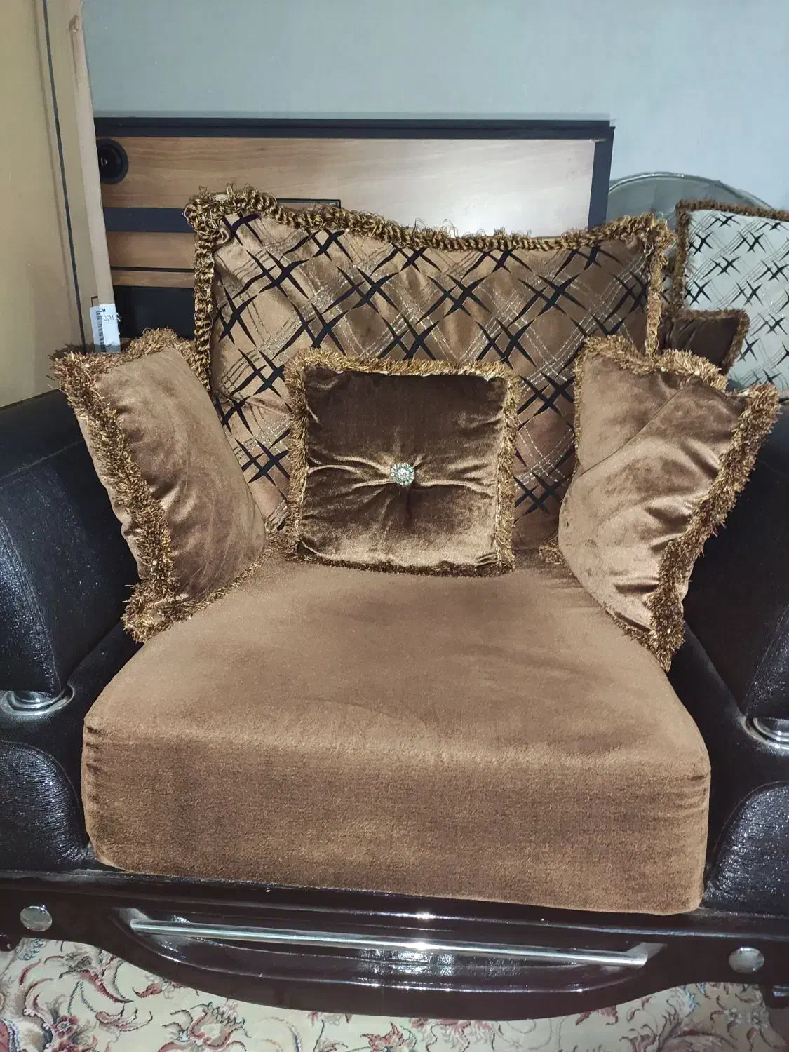 مبلمان ۹ نفره|مبلمان خانگی و میز عسلی|ورامین, ورامین|دیوار