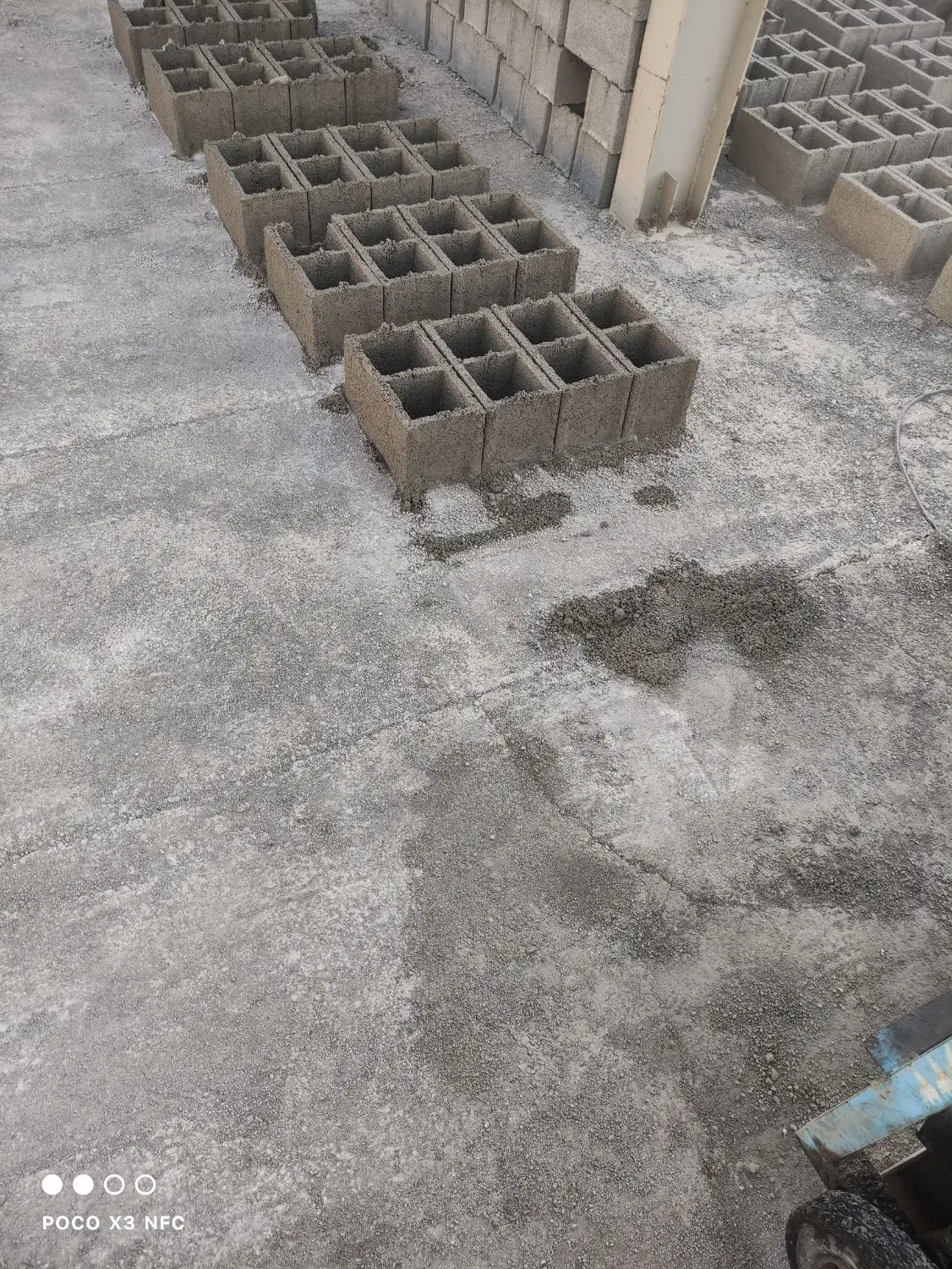 استخدام کارگر بلوک زن ماهر|استخدام صنعتی، فنی، مهندسی|کرمانشاه, |دیوار