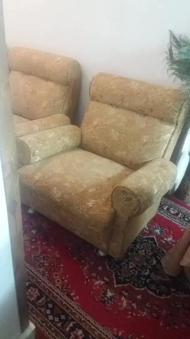 مبل ۸نفره|مبلمان خانگی و میز عسلی|شیراز, بعثت|دیوار
