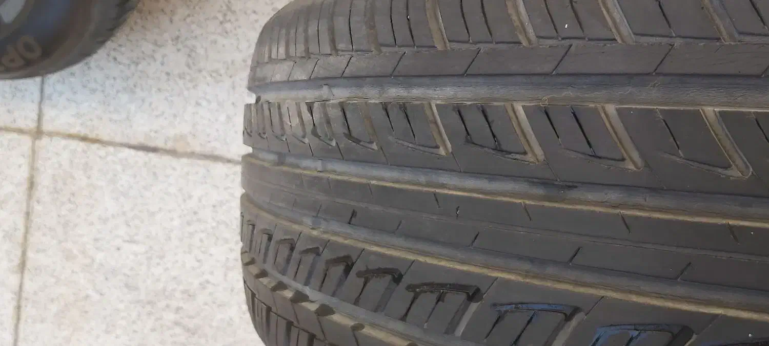 فروش چهار حلقه لاستیک ۲۰۵ ۶۰ ۱۵|قطعات یدکی و لوازم جانبی|شاهینشهر, مخابرات (شهید بهشتی)|دیوار