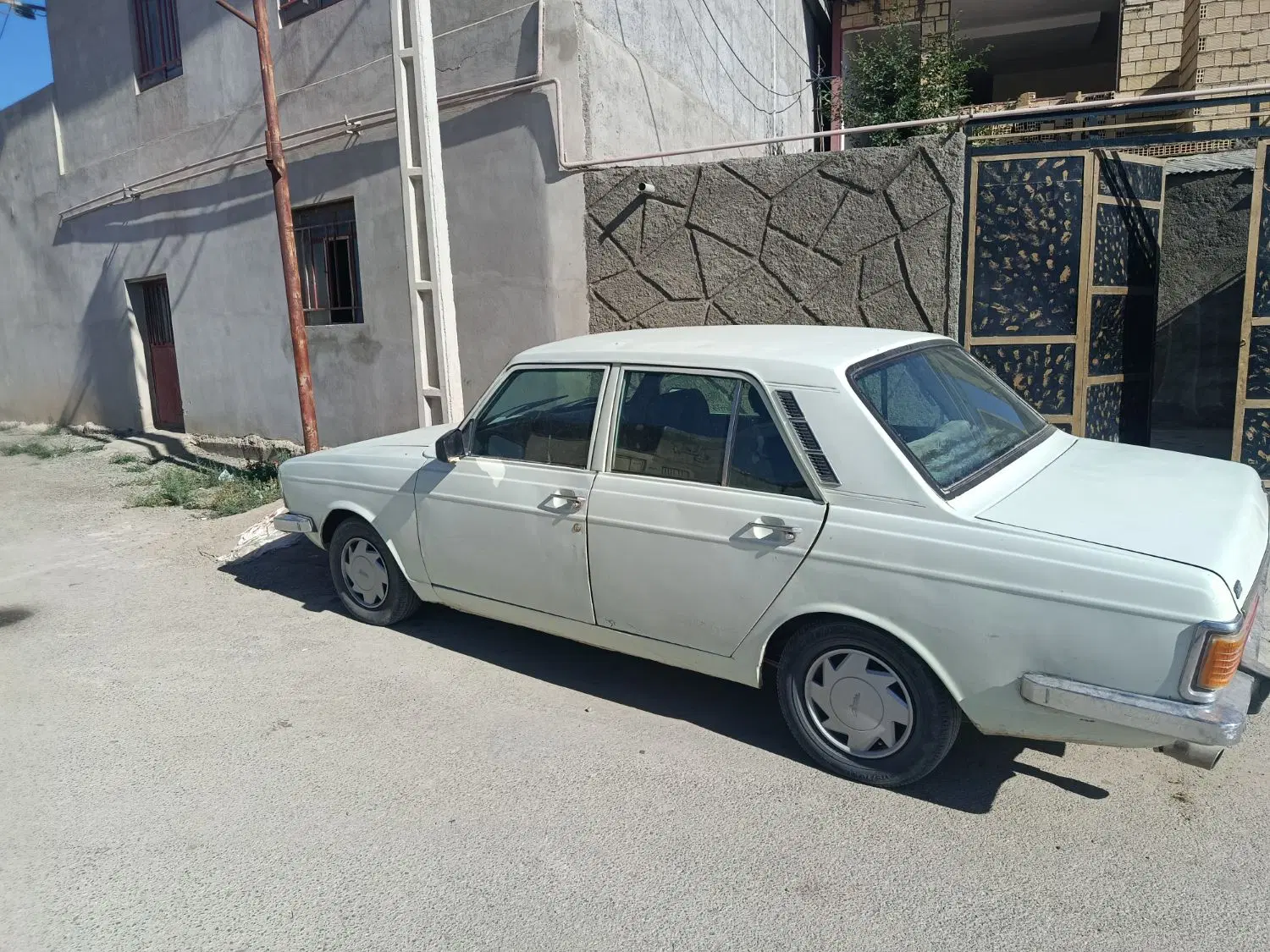 مدل83|خودرو کلاسیک|الیگودرز, |دیوار