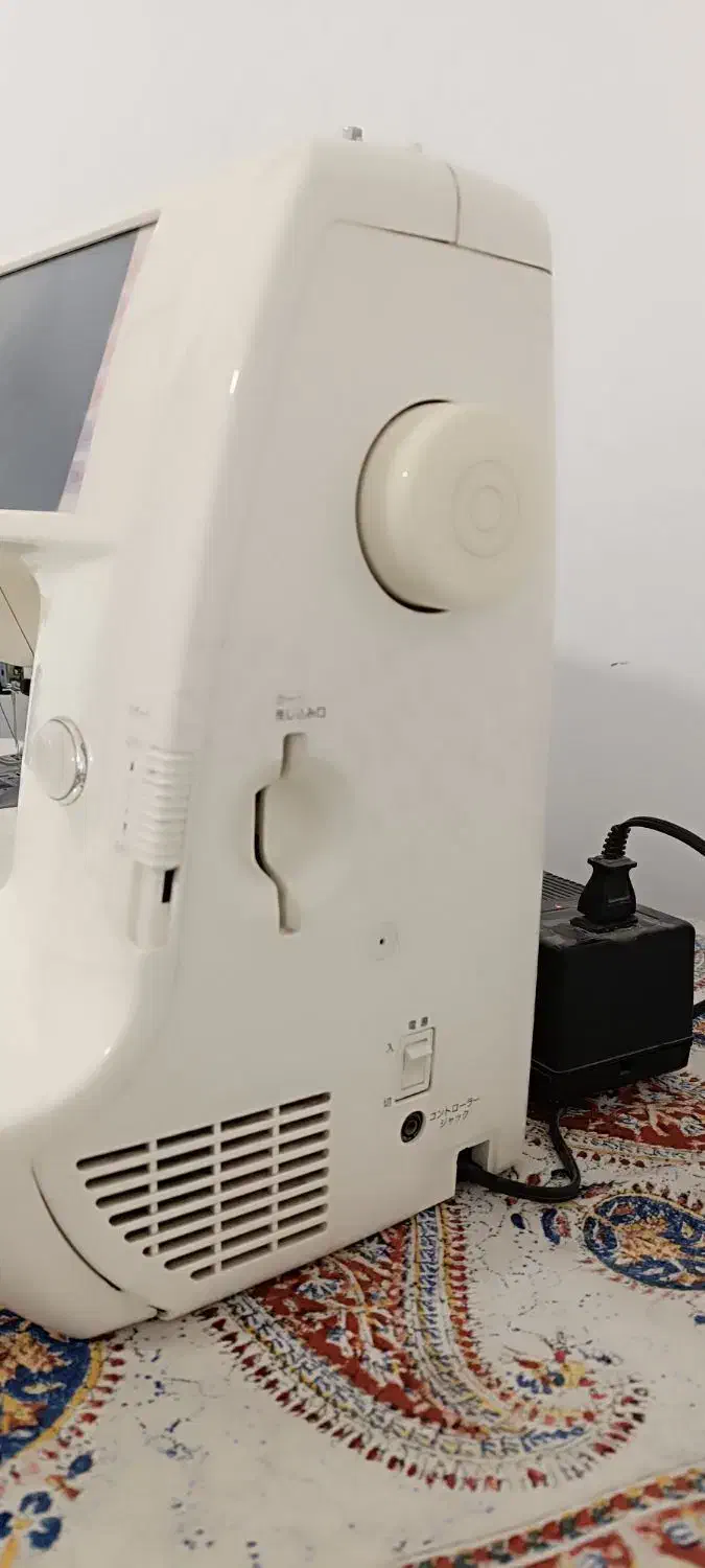 چرخ خیاطی ومیز خیاطی|چرخ خیاطی و ریسندگی|سنندج, |دیوار