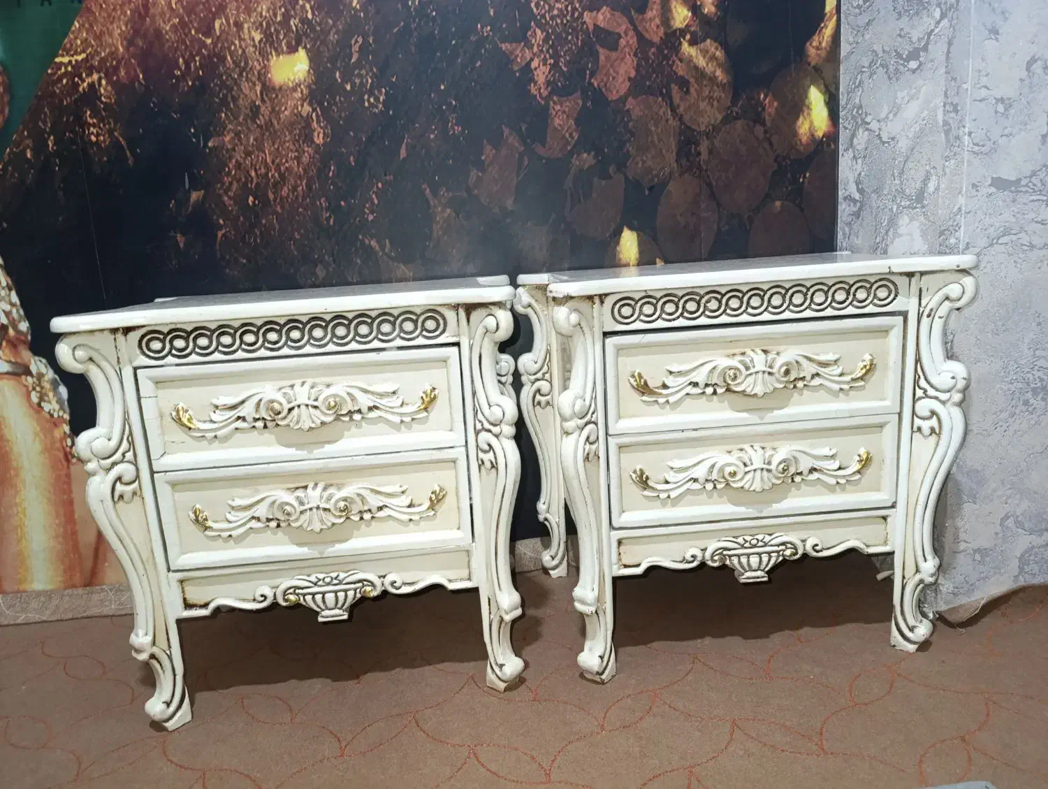 میز عسلی تخت خواب آینه کنسول کاملا سالم درخد نوع|مبلمان خانگی و میز عسلی|کرج, حصارک پایین|دیوار