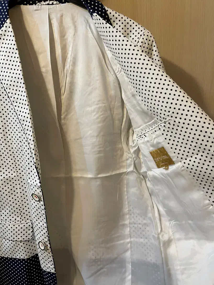 فروش کت خارجی دخترانه سایز ۳۸ ۴۰ کاملا نو (۴۰۰ )|لباس|زنجان, |دیوار