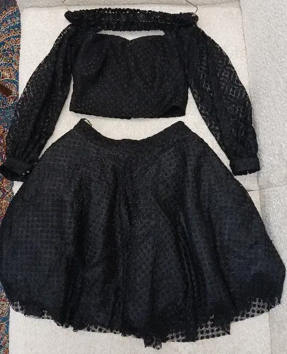 لباس مجلسی|لباس|اسفراین, |دیوار