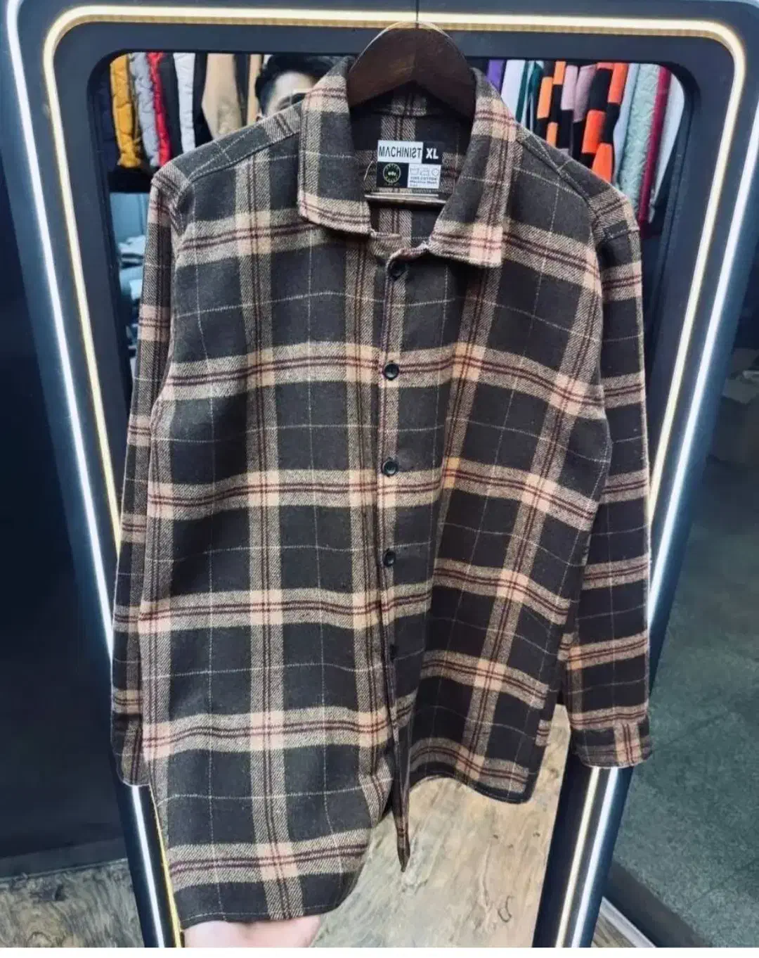 شکت چهارخونه|لباس|یزد, |دیوار