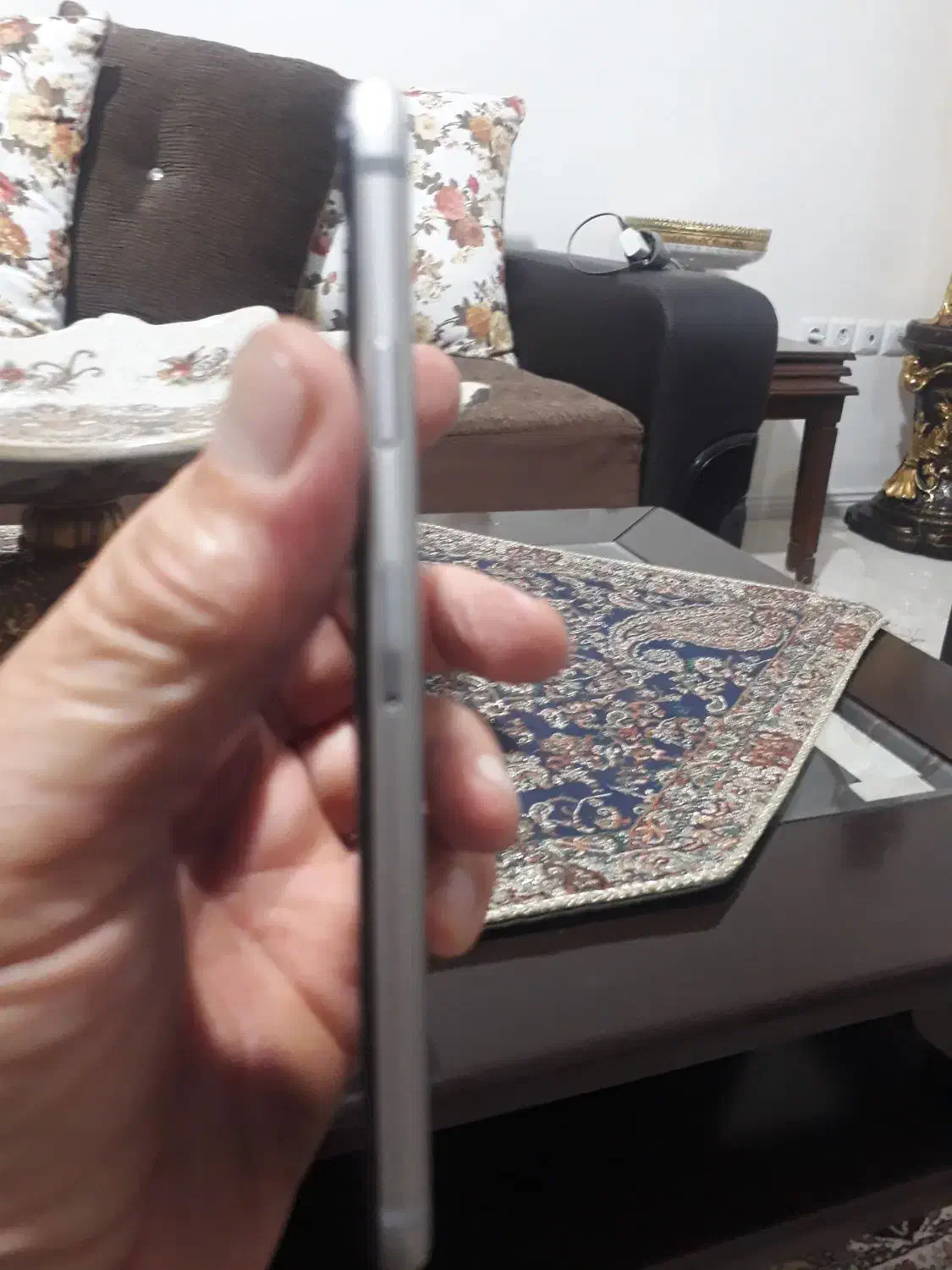 یک عدد گوشی اپل|موبایل|تربتحیدریه, کاشانی|دیوار