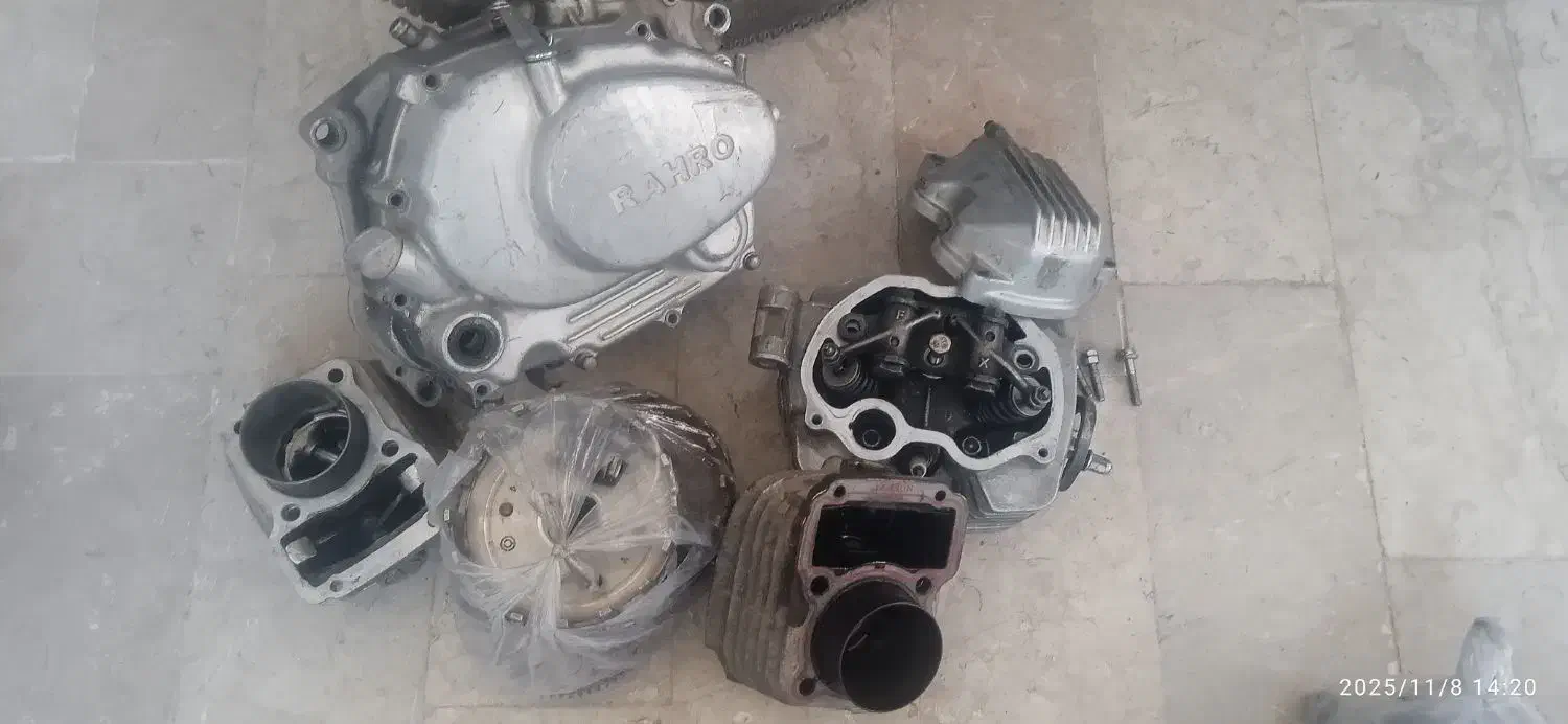 لوازم رهرو|قطعات یدکی و لوازم جانبی|قم, باغ کرباسی|دیوار