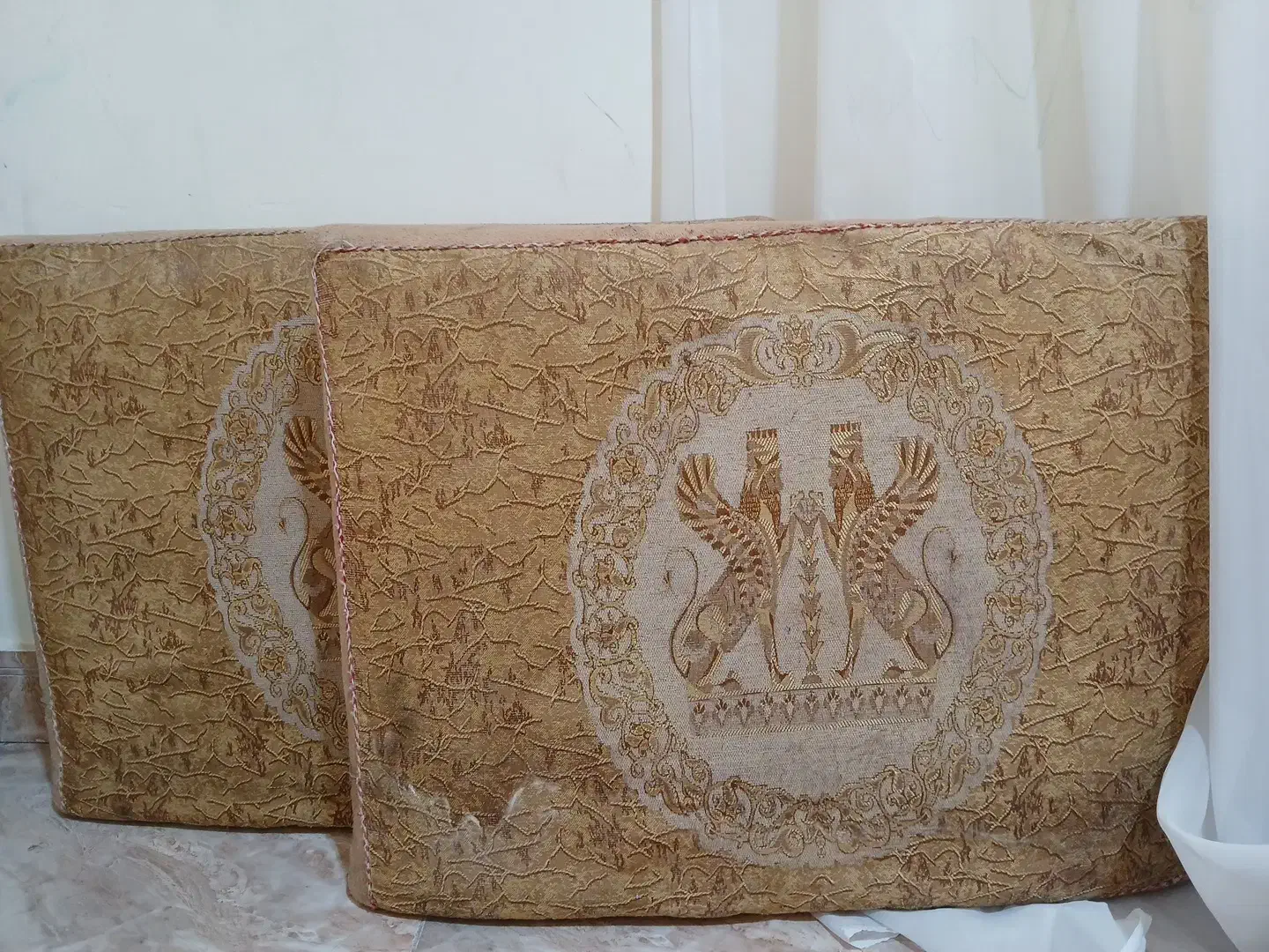 پشتی دیواری|پشتی|ورامین, ورامین|دیوار