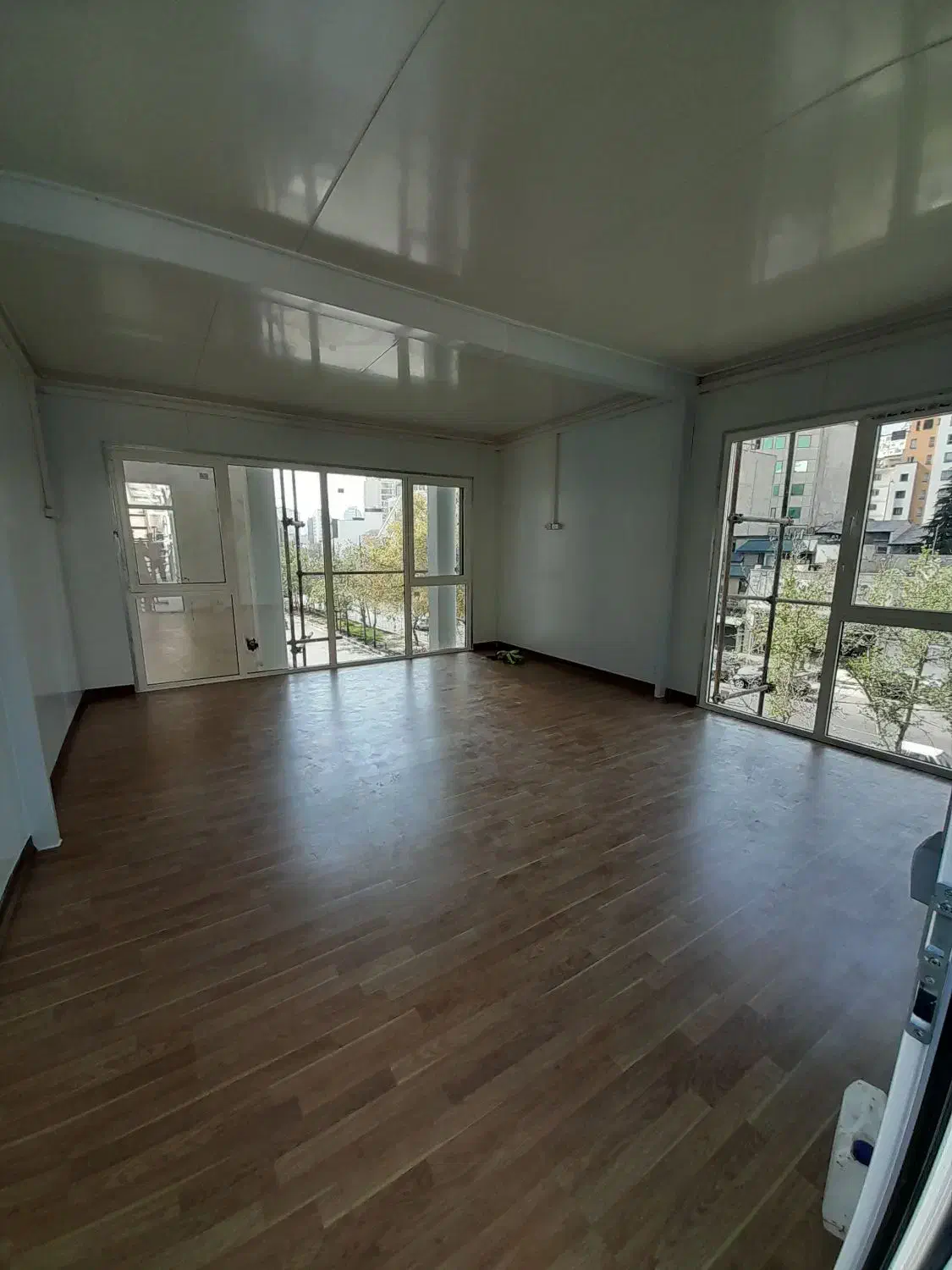 نصب انواع پارکت و کفپوش و دیوار پوش و قرنیز|خدمات پیشه و مهارت|کرج, حصارک پایین|دیوار