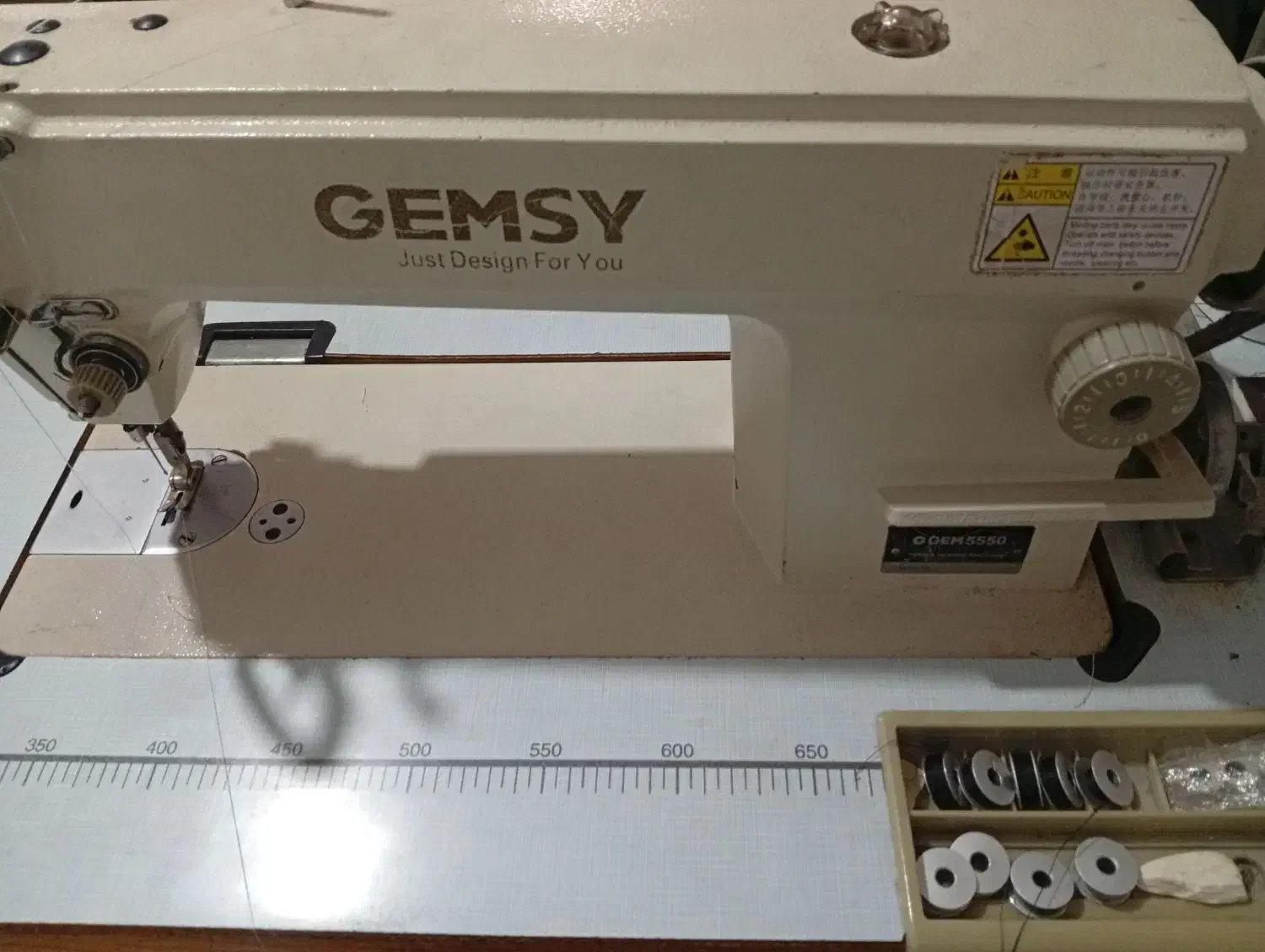 راسته دوز|چرخ خیاطی و ریسندگی|رشت, فلسطین|دیوار