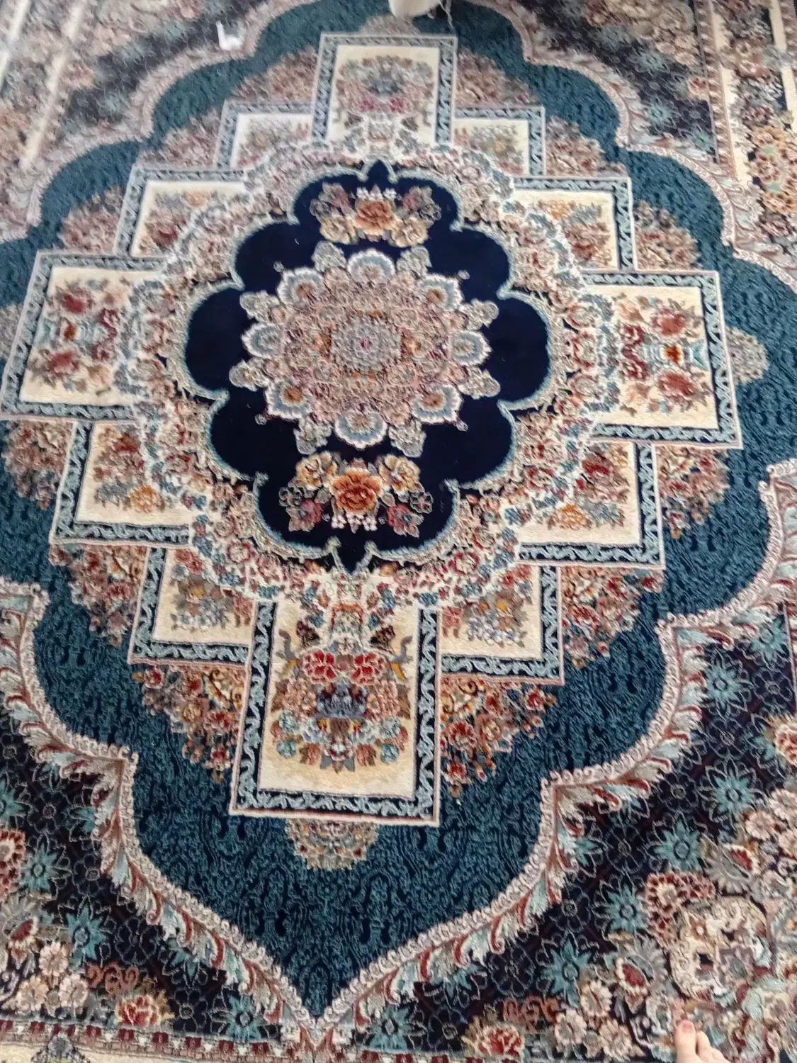 فرش ۴عددمدل ناردون|فرش|فردیس, فردیس|دیوار