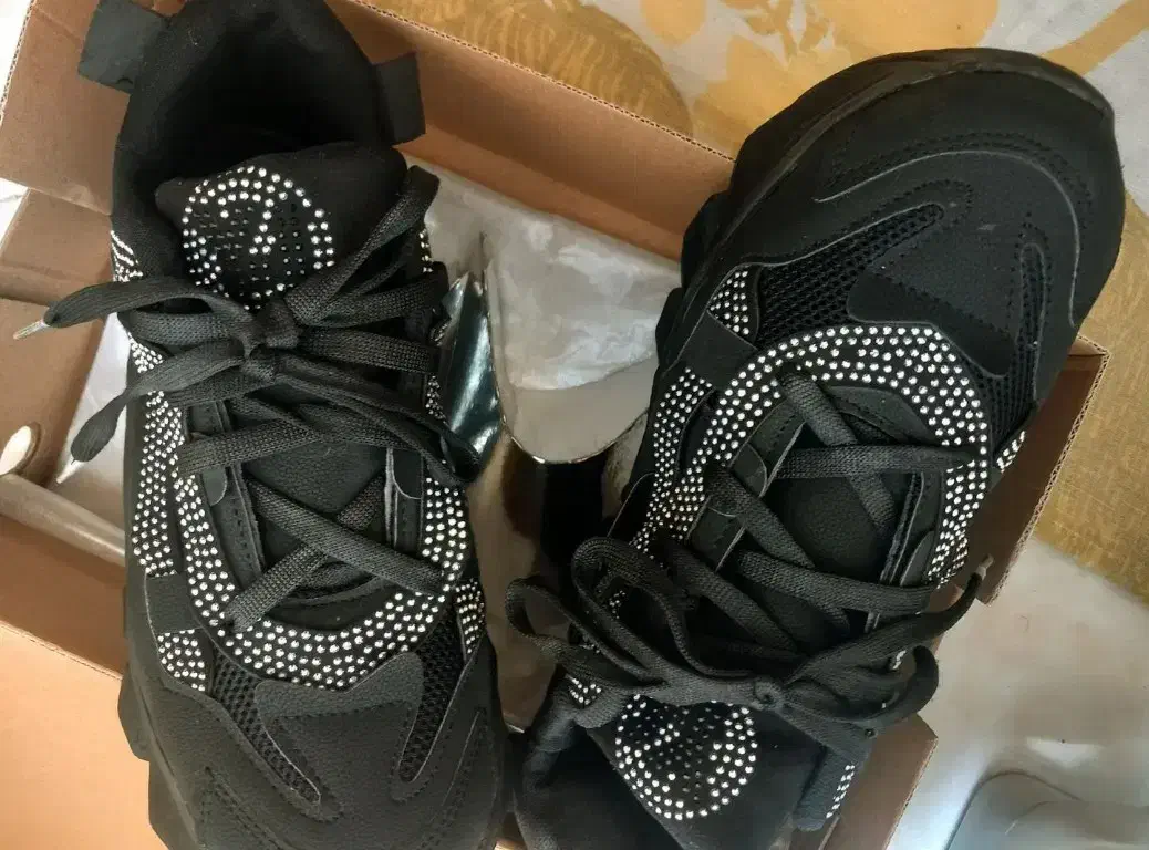 انواع کفش اسپورت و صندل روفرش و کبف|کیف، کفش، کمربند|تبریز, |دیوار