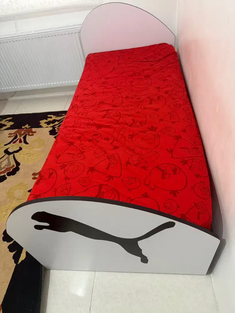 تخت|تخت و صندلی بچه|خلخال, |دیوار