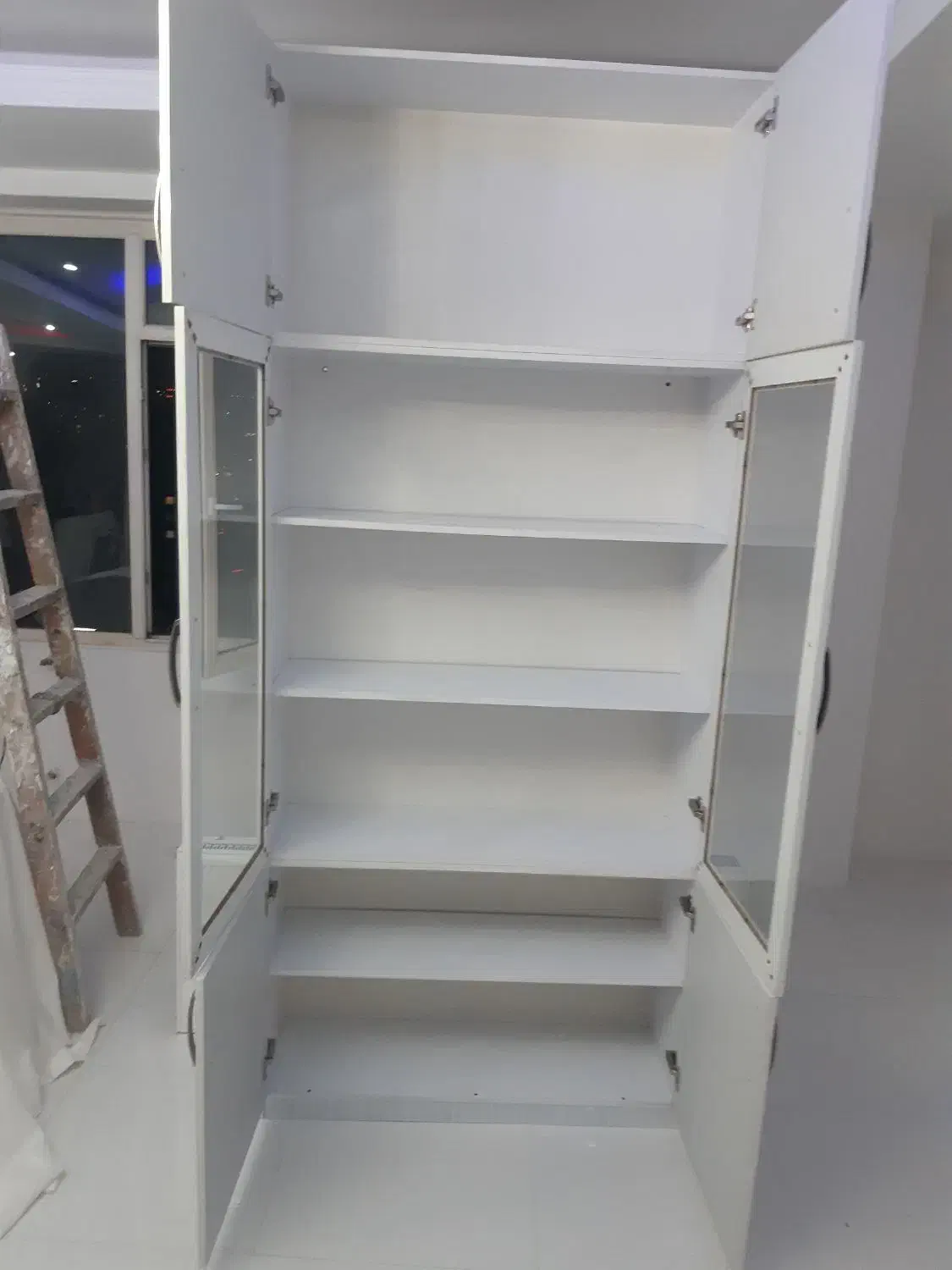 ویترین با جنس هایگلاس|بوفه، ویترین، کنسول|رودهن, |دیوار