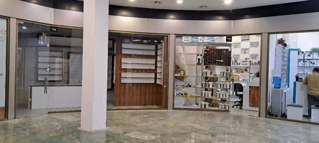 فروش ۱۷ متری ، بازار سلام|فروش مغازه و غرفه|قم, عربستان|دیوار