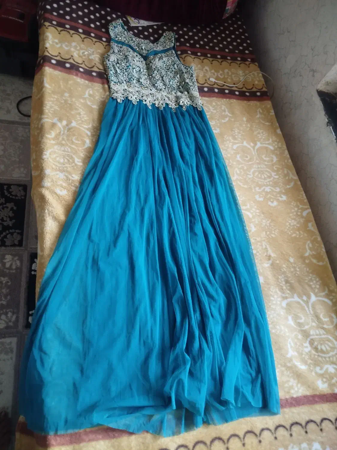 لباس مجلسی|لباس|سرپل ذهاب, |دیوار