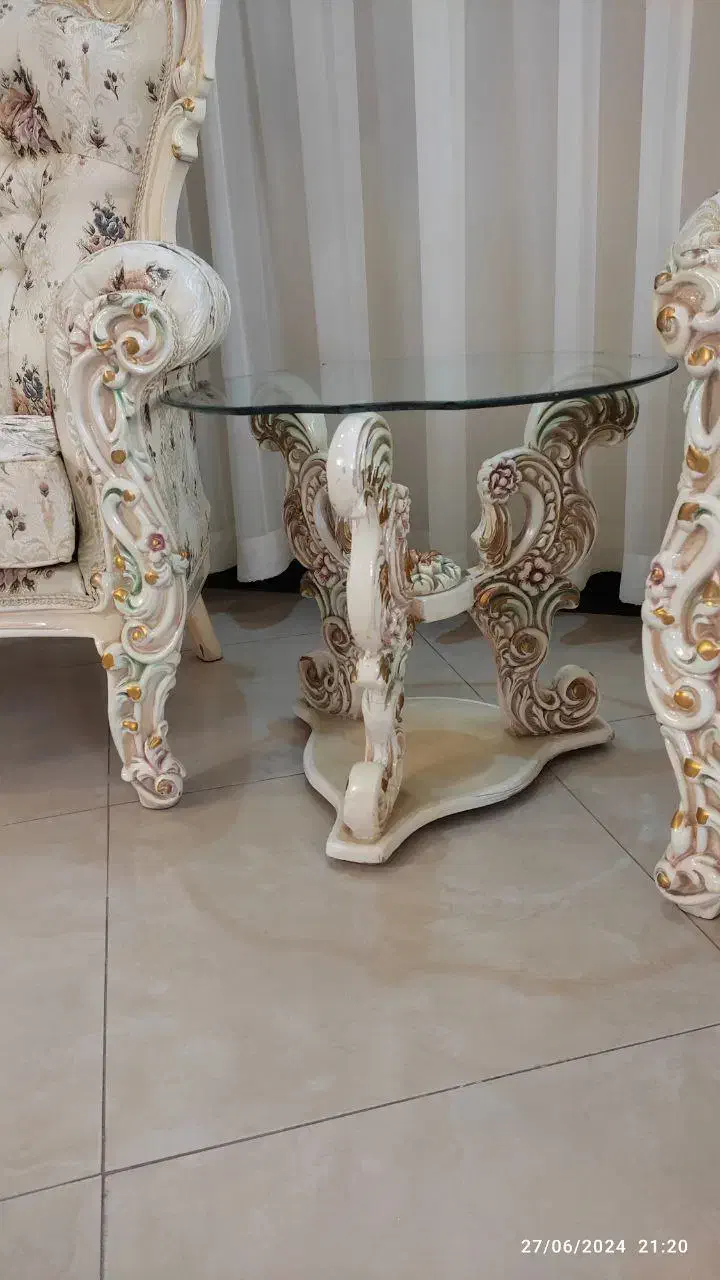 مبل استیل سفید با همراه ناهار خوری تمیز و نو|مبلمان خانگی و میز عسلی|نیشابور, دارایی|دیوار