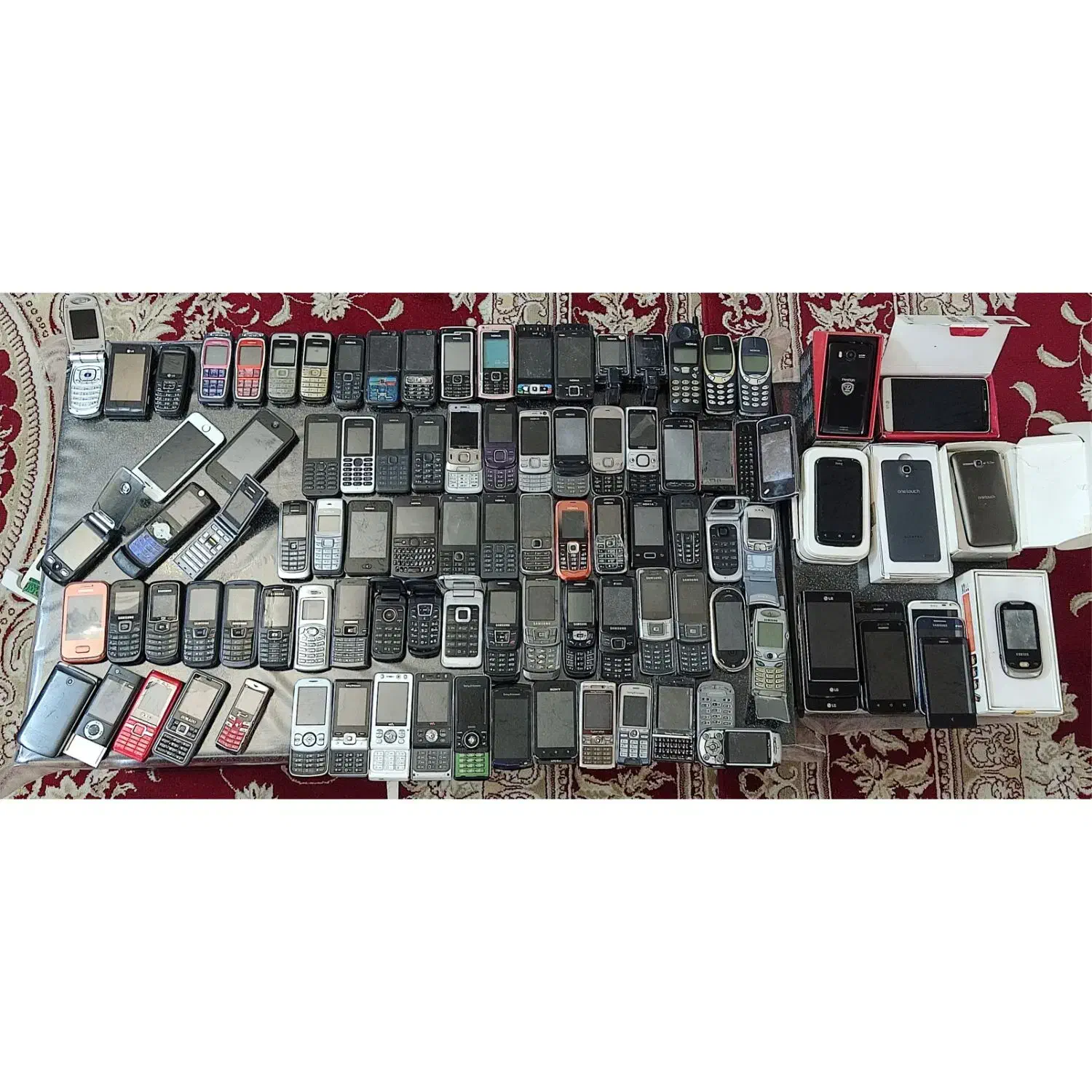 کلکسیون گوشی موبایل|موبایل|یزد, |دیوار