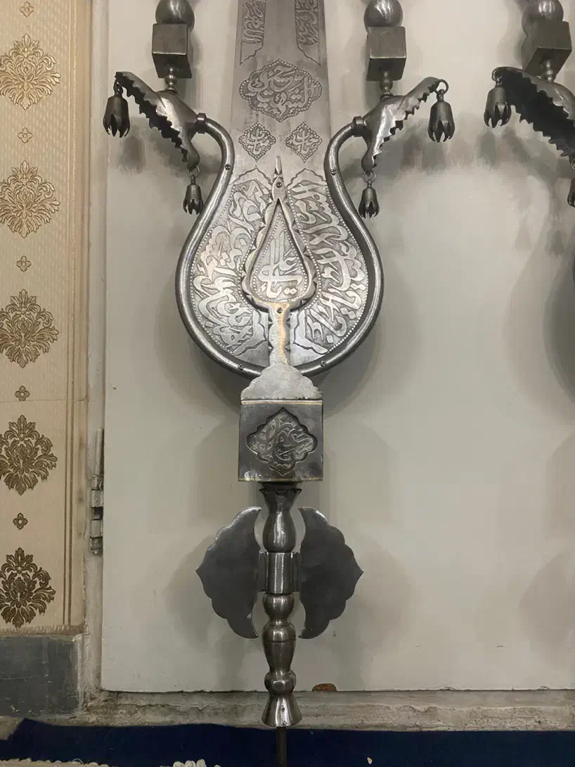 علامت تیغه علم|کلکسیون اشیاء عتیقه|تهران, آهنگ|دیوار