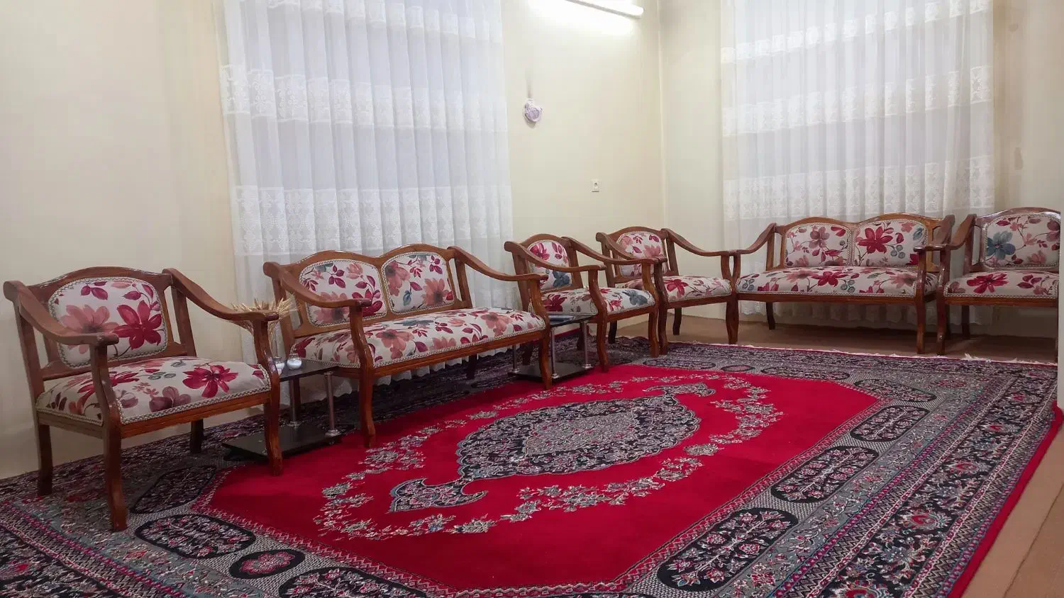 مبل و میزناهارخوری|مبلمان خانگی و میز عسلی|قائم‌شهر, |دیوار