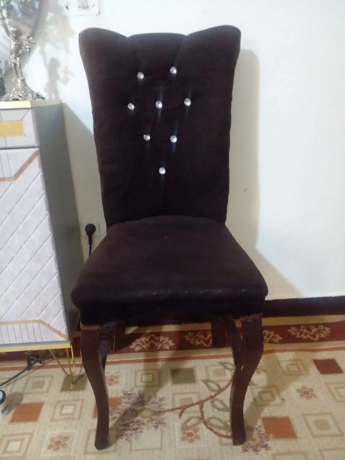 صندلی 3عدد یه دونه گرد|صندلی و نیمکت|اندیشه, اندیشه فاز ۱|دیوار