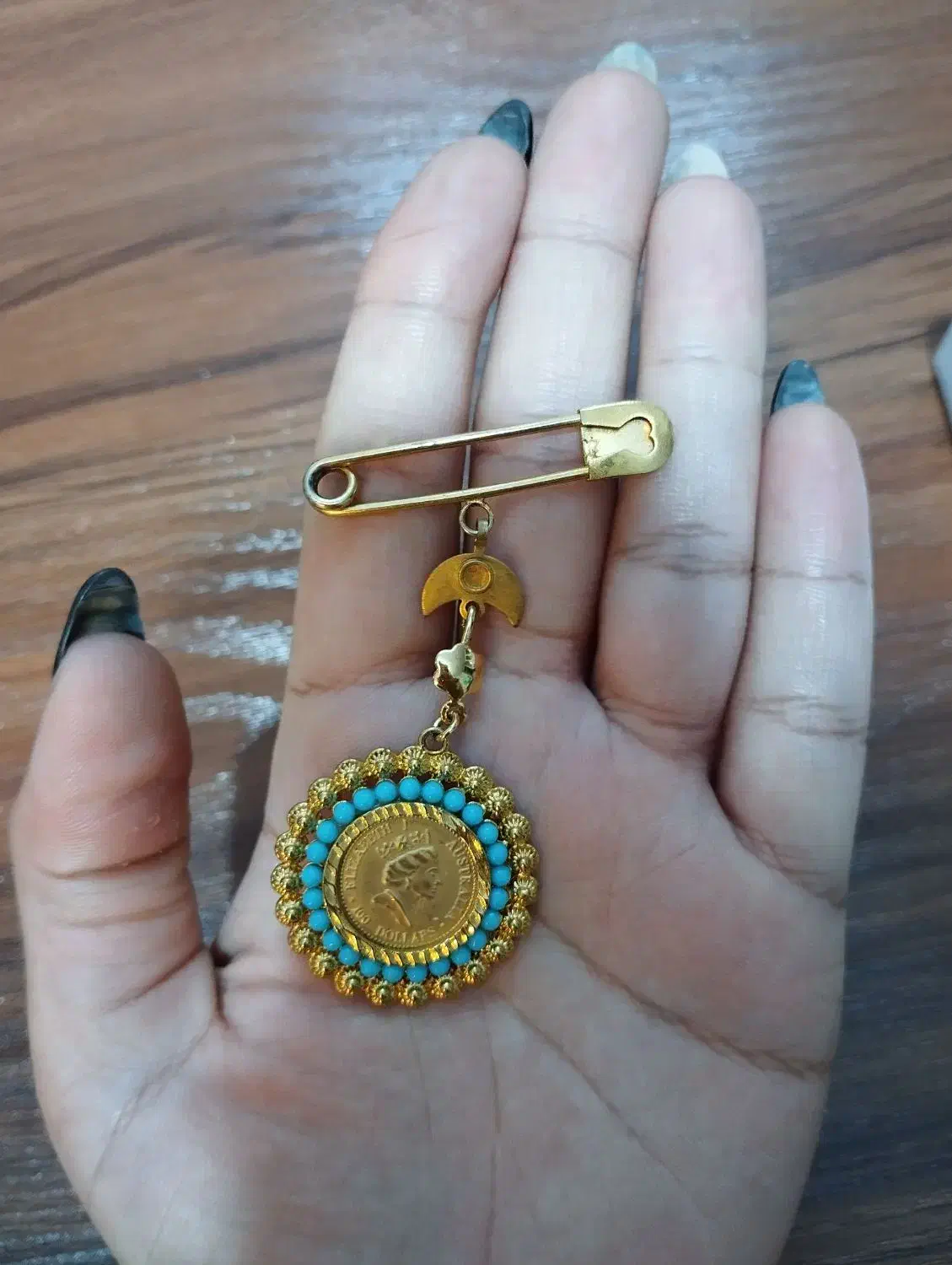 سنجاق|بدلیجات|شیراز, دشت چنار|دیوار
