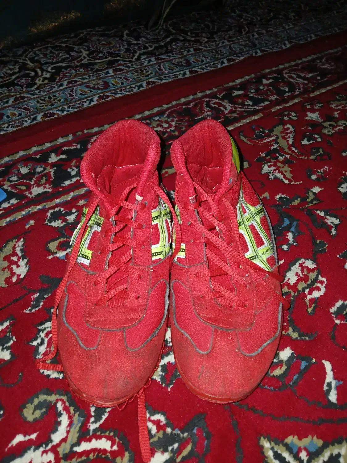 دوبنده کشتی|لباس|قم, ولیعصر|دیوار