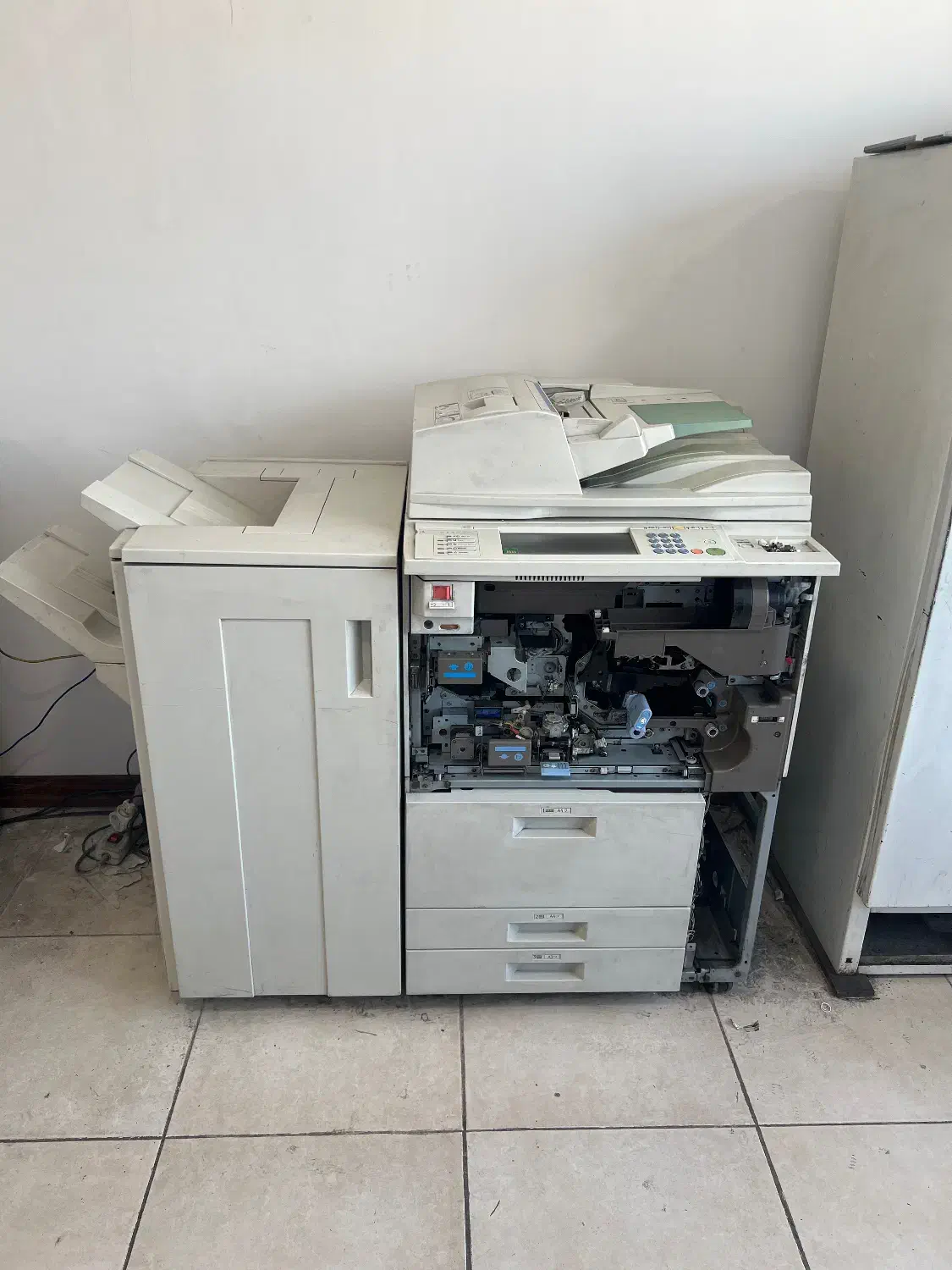 دستگاه ریکو ۱۰۷۵|پرینتر، اسکنر، کپی، فکس|تهران, جمال‌زاده|دیوار