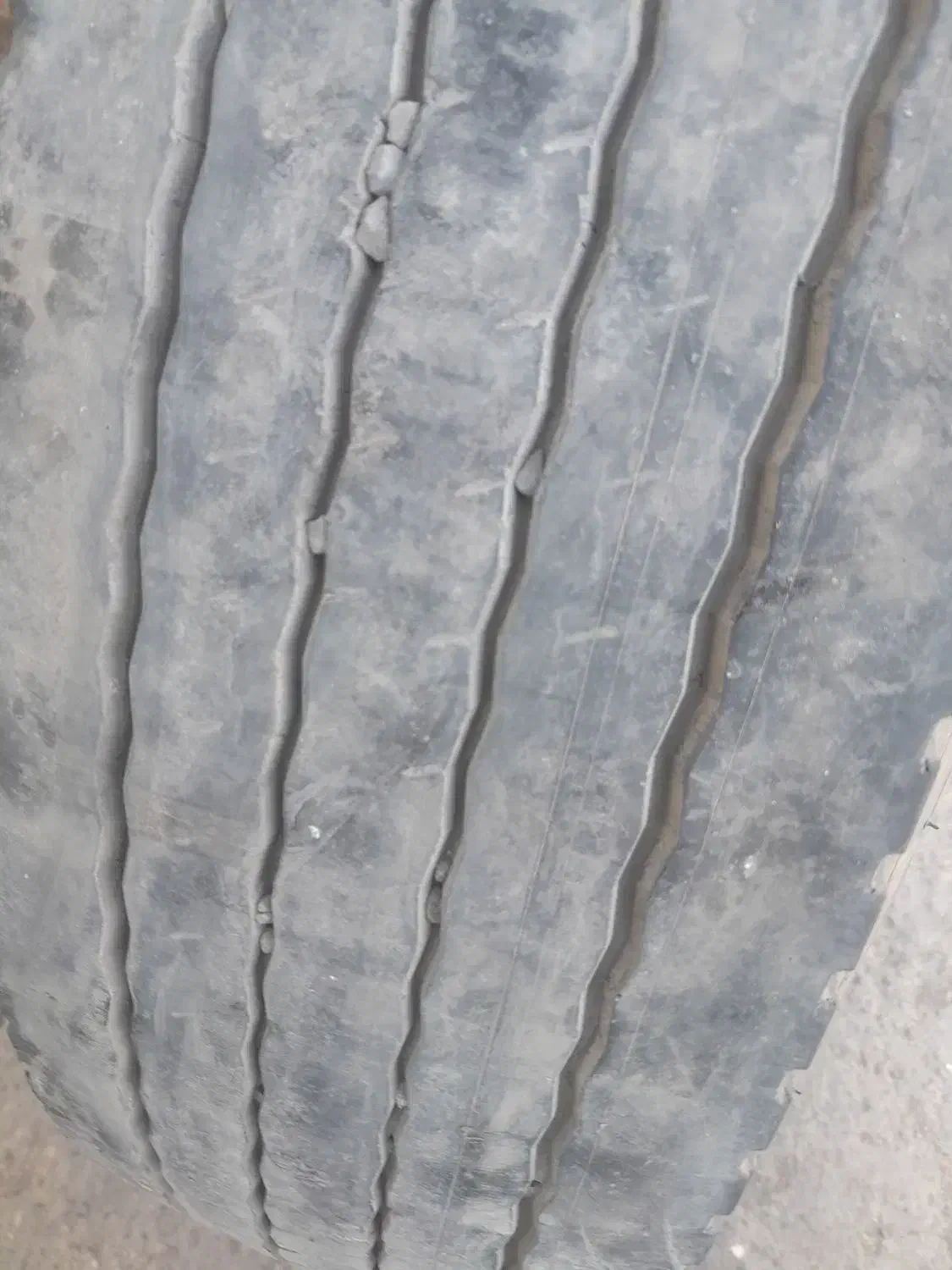 فروش لاستیک سیمی تیوپی عقب نیسان|قطعات یدکی و لوازم جانبی|فسا, |دیوار