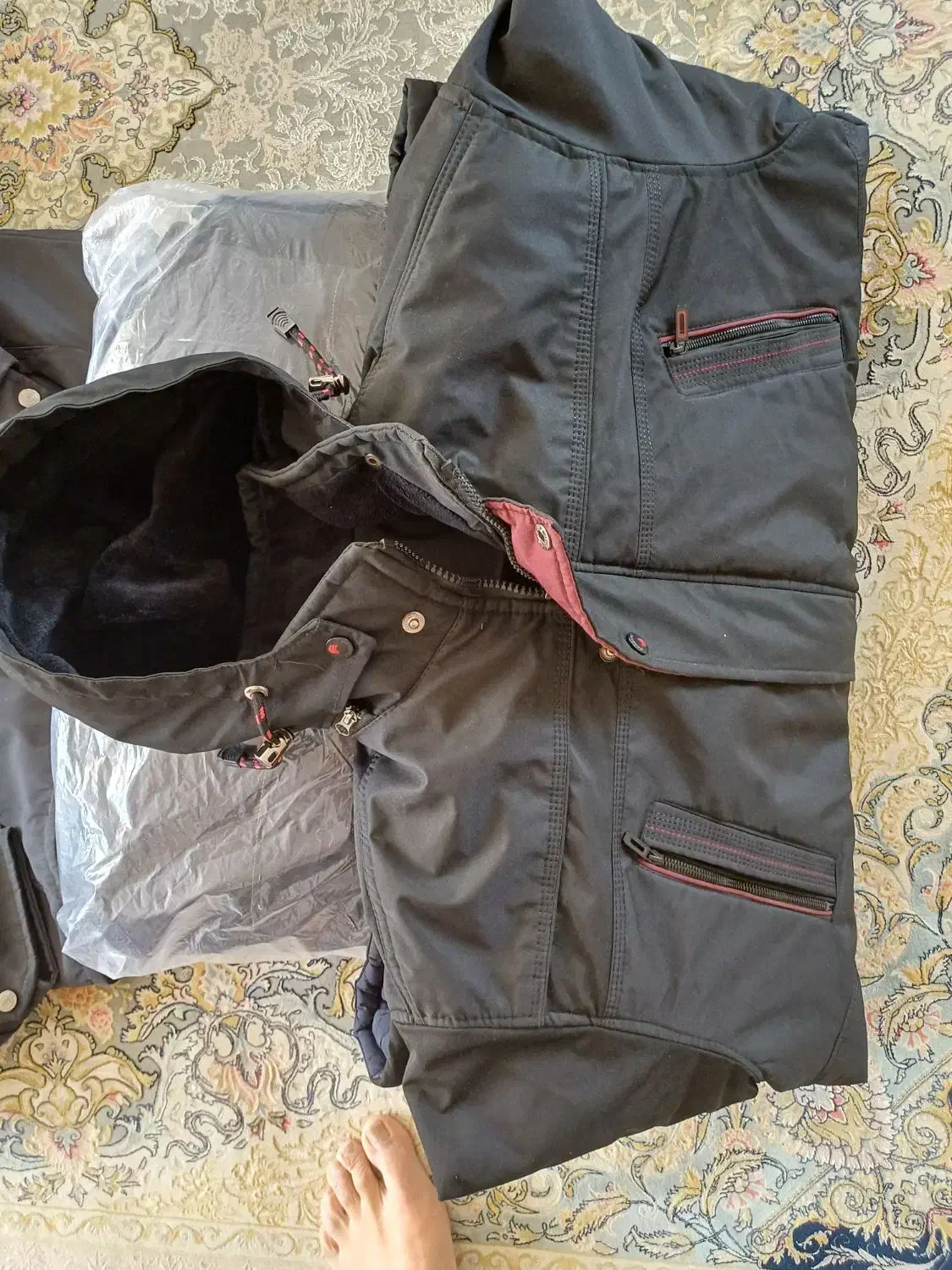 کاپشن|لباس|خرمآباد, |دیوار