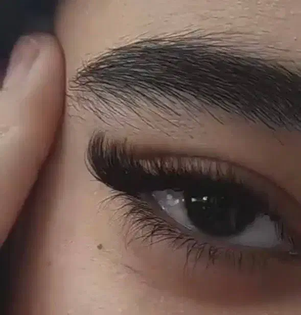 اکستنشن و لیفت مژه و ابرو|خدمات آرایشگری و زیبایی|سبزوار, هویزه|دیوار