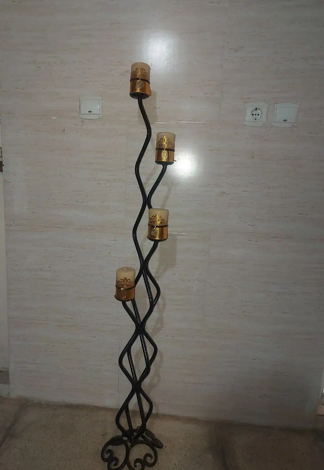 جا شمعی ایستاده فرفورژه|صنایع دستی و سایر لوازم تزئینی|کرج, کوی امامیه|دیوار