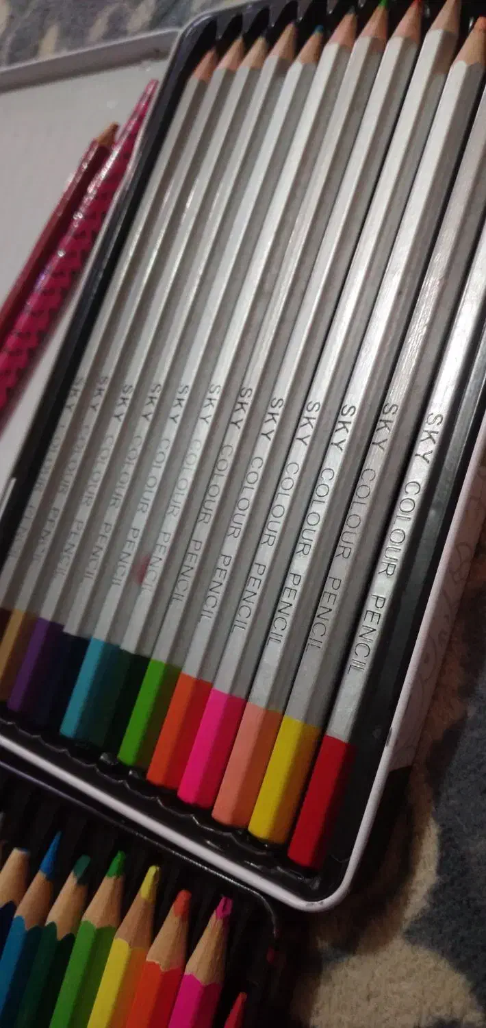 مدادرنگی ۱۲ رنگ جعبه فلزی دایناسور|لوازم التحریر|اسلامآباد غرب, |دیوار