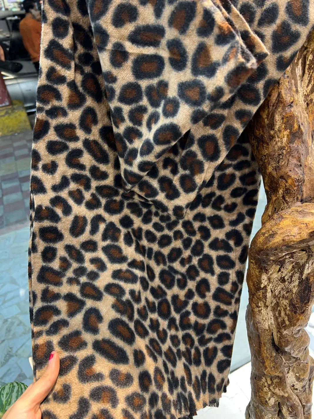 فروشنده بوتیک زنانه|استخدام بازاریابی و فروش|رشت, معلم|دیوار