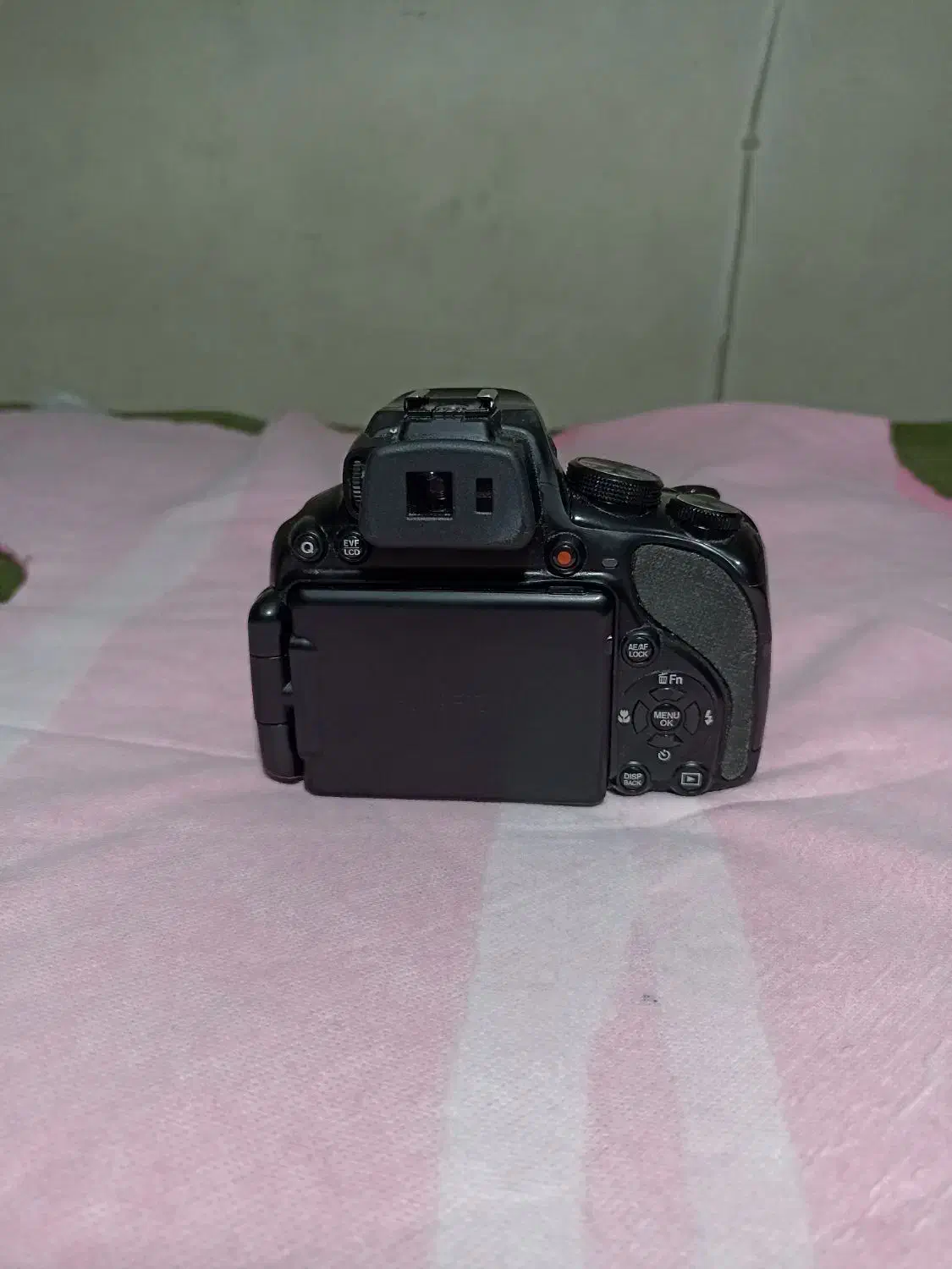 دوربین عکاسی در حد بسیار کم کار|دوربین عکاسی و فیلمبرداری|تهران, فلسطین (میدان انقلاب)|دیوار