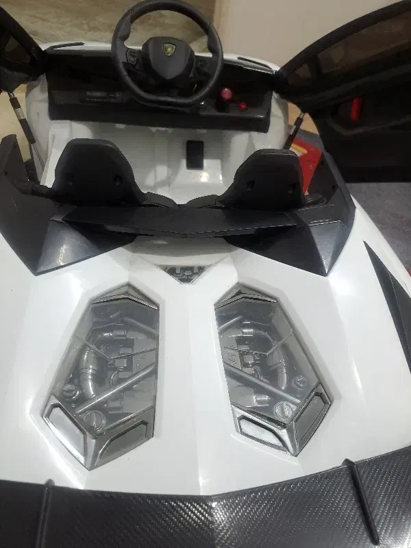 ماشین شارژی لامبورگینی|اسباببازی بچه|زنجان, |دیوار