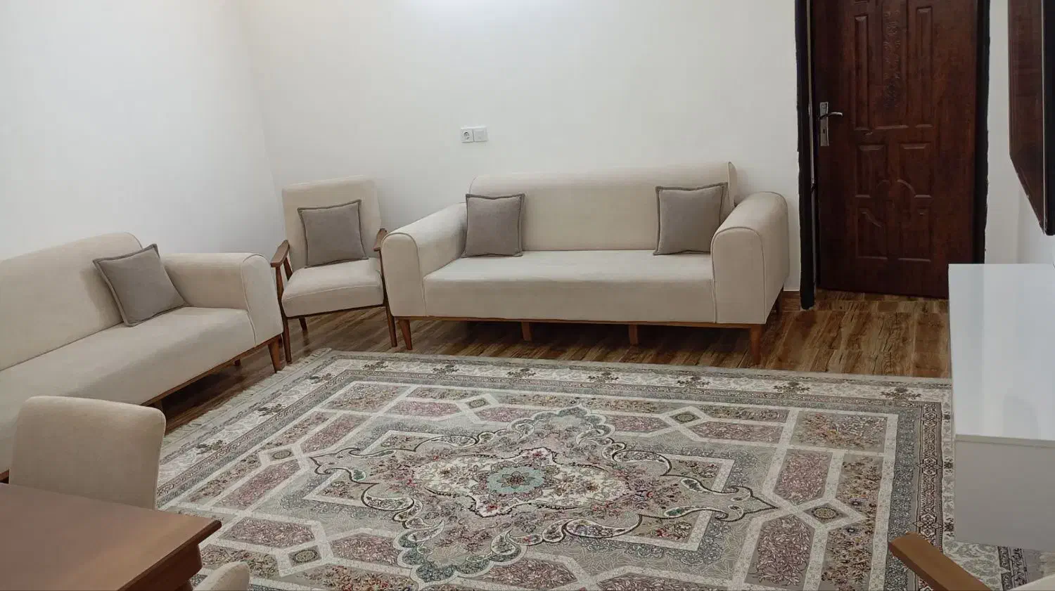 فرش قالی ۹ متری و ۶ متری یک گل|فرش|گرگان, |دیوار