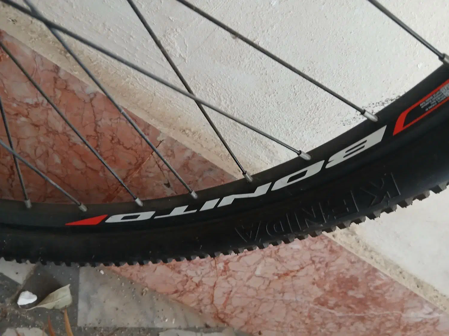 دوچرخه بونیتو ۲۶|دوچرخه، اسکیت، اسکوتر|صومعه‌سرا, |دیوار