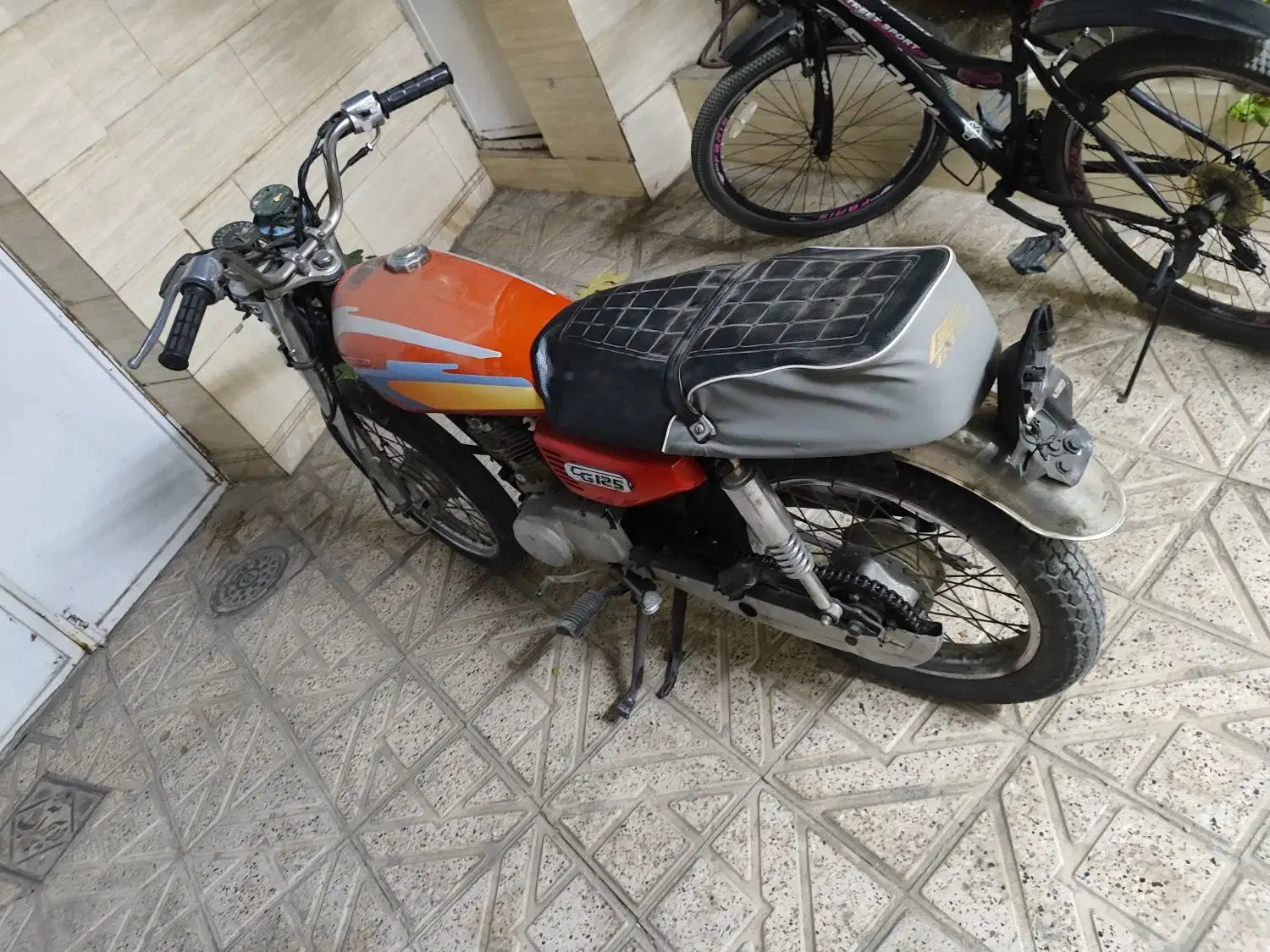 موتور سی جی ۱۲۵ مدل ۸۲|موتورسیکلت|مشهد, نوده|دیوار