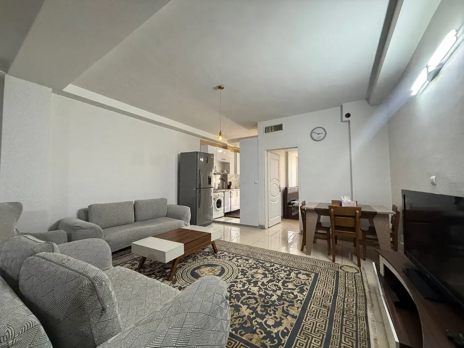 اپارتمان روزانه و هفتگی و ..|اجارهٔ کوتاهمدت آپارتمان و سوئیت|کرج, گلشهر|دیوار