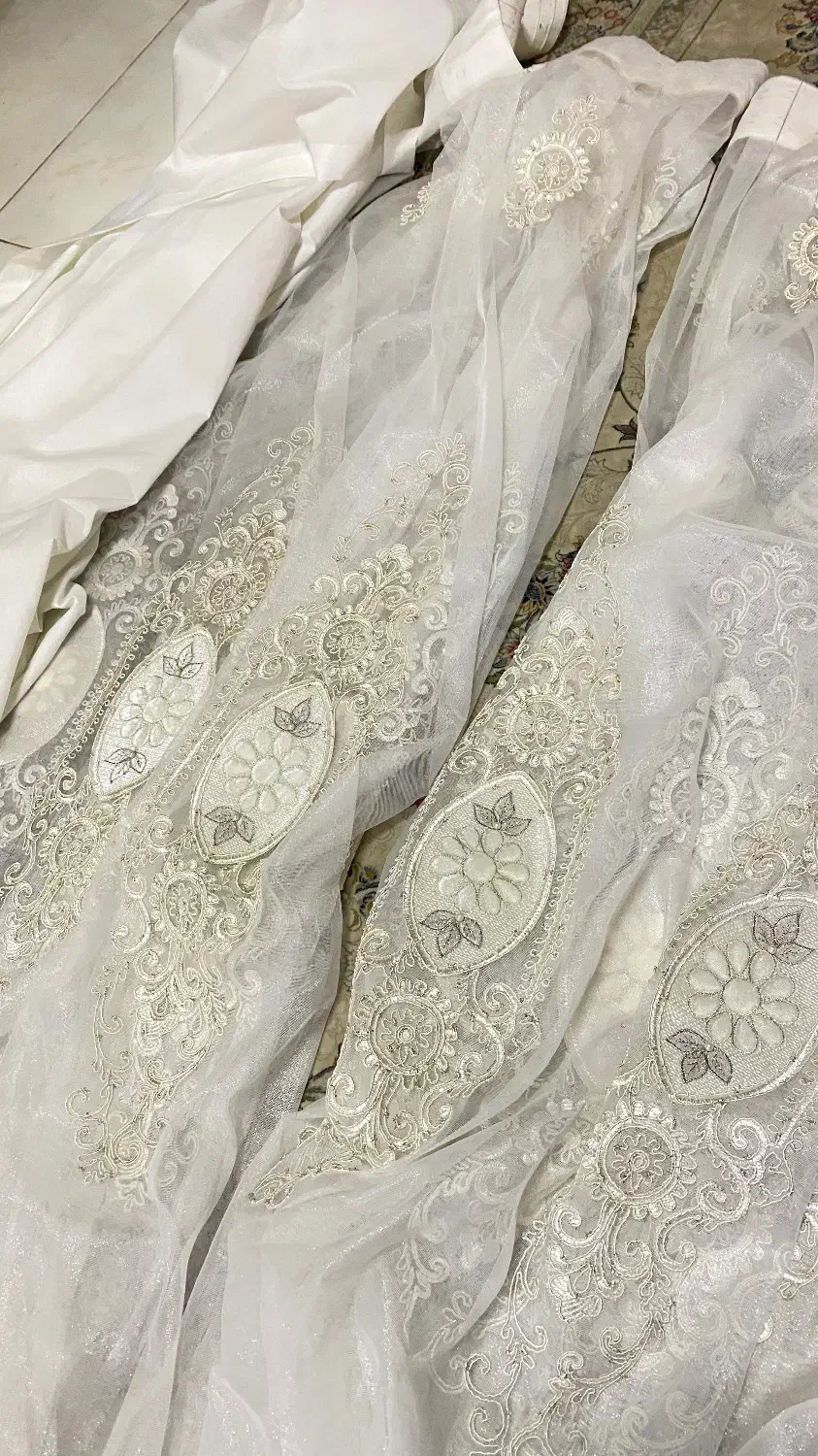 پرده ب همراه متعلقاتش|پرده، رانر، رومیزی|رشت, علی آباد|دیوار