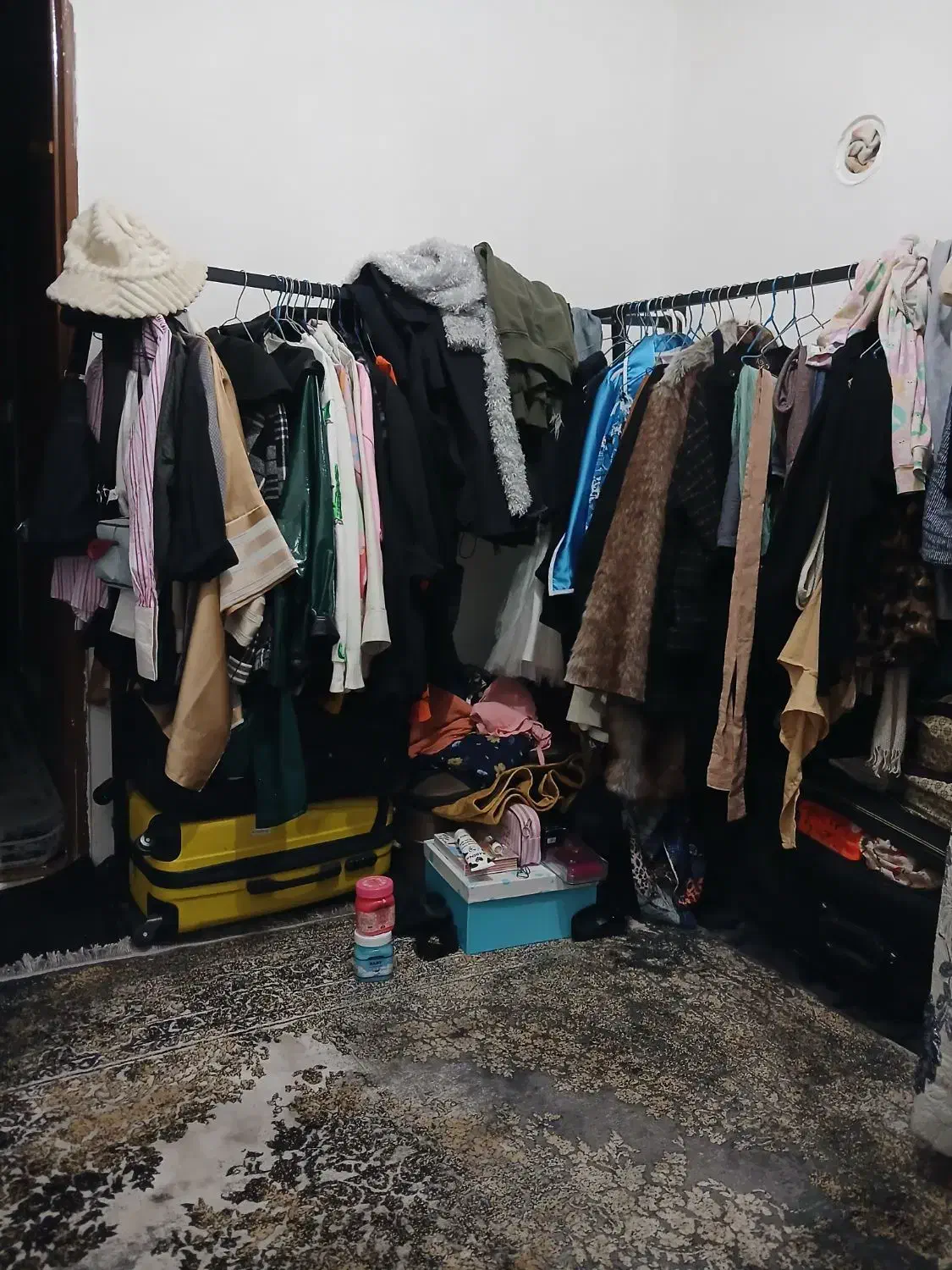 رگال فلزی و چوبی ترکیبی|بندرخت و رختآویز|مشهد, چهارچشمه|دیوار