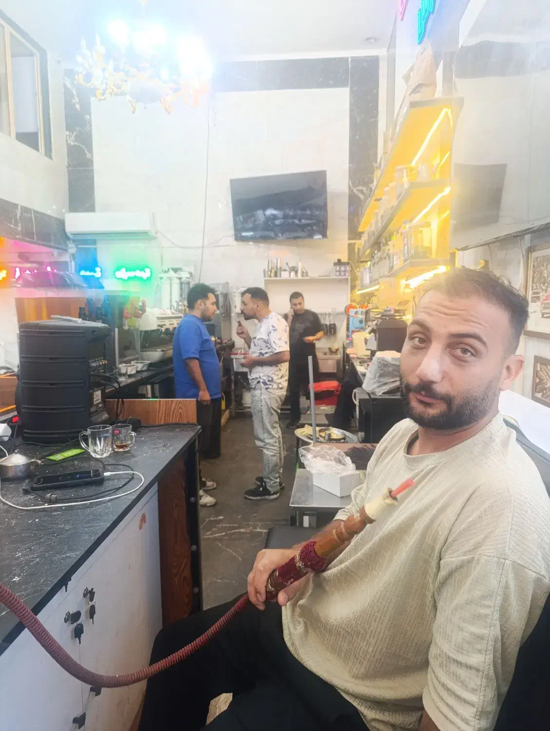 کارگر ساده جهت کار در کافه رستوران|استخدام خدمات فروشگاه و رستوران|تهران, حکیمیه|دیوار