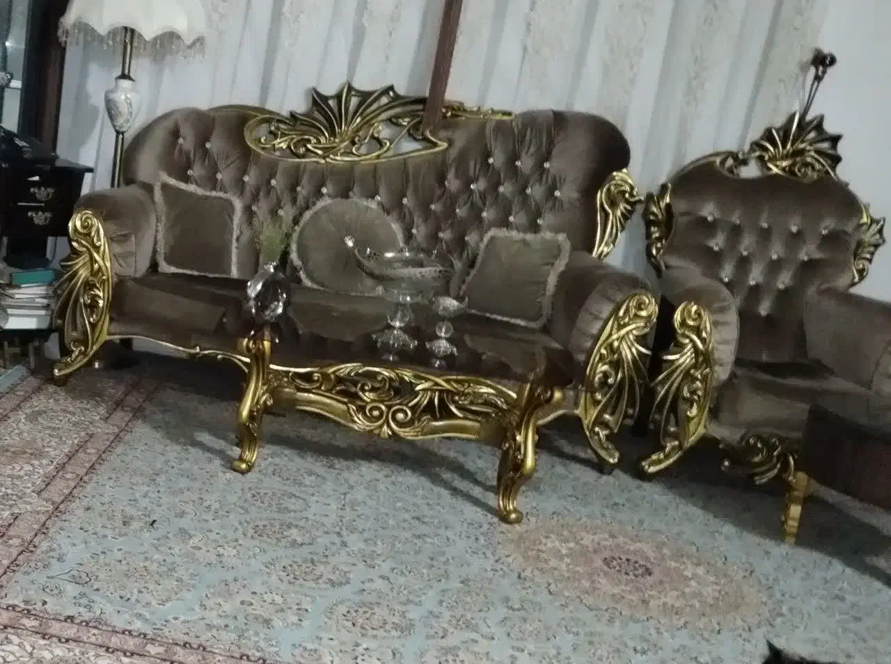 مبل سلطنتی  سالم به دلیل جابجایی۶۹۰۰|مبلمان خانگی و میز عسلی|سبزوار, فرهنگیان|دیوار