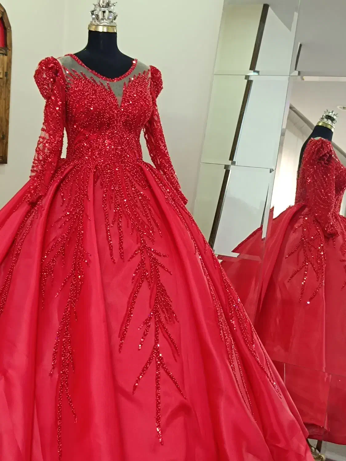 فروش لباس قرمز درباری|لباس|کرج, کوی زنبق|دیوار